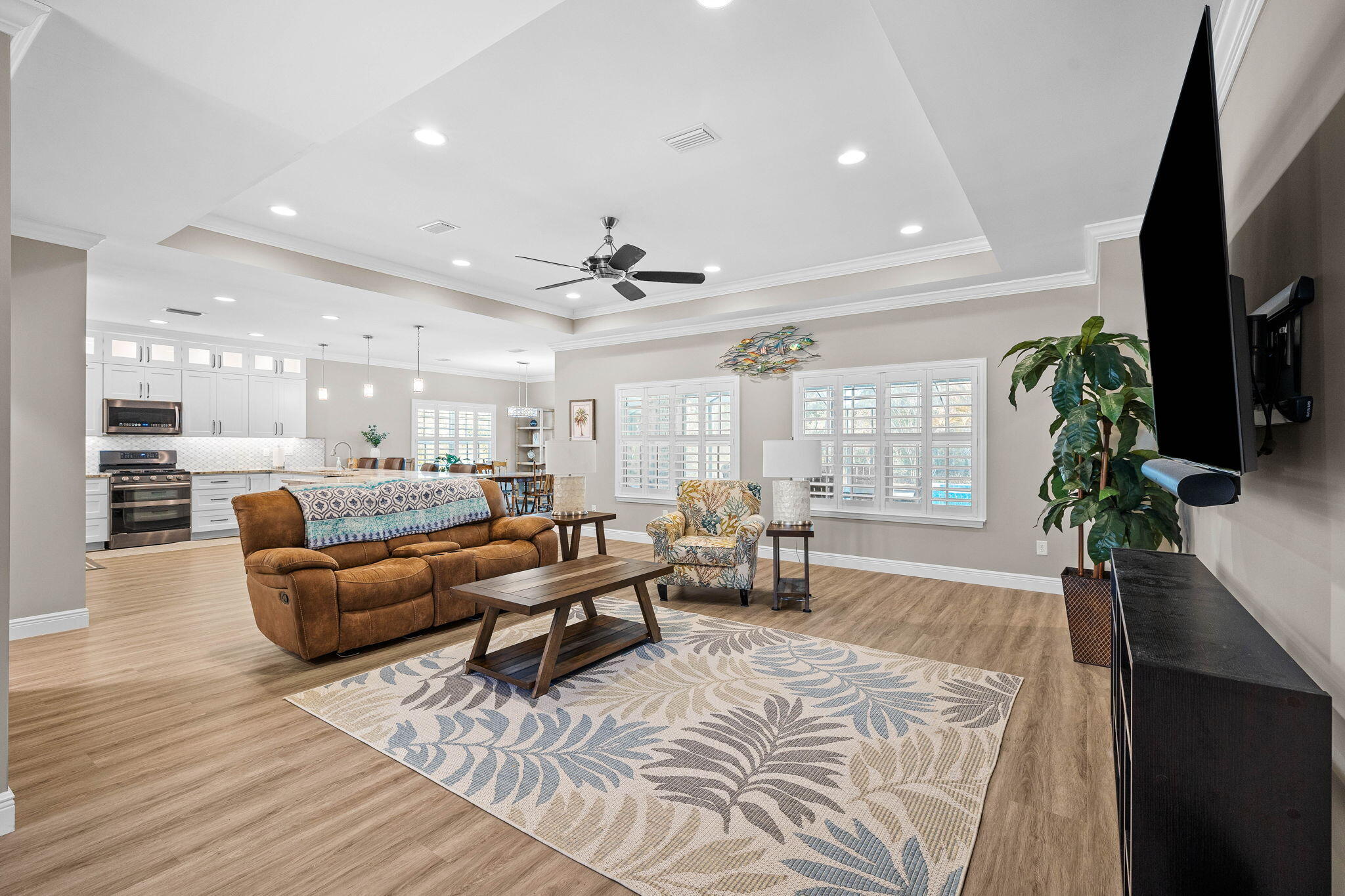 SECLUSION BAY - Residential