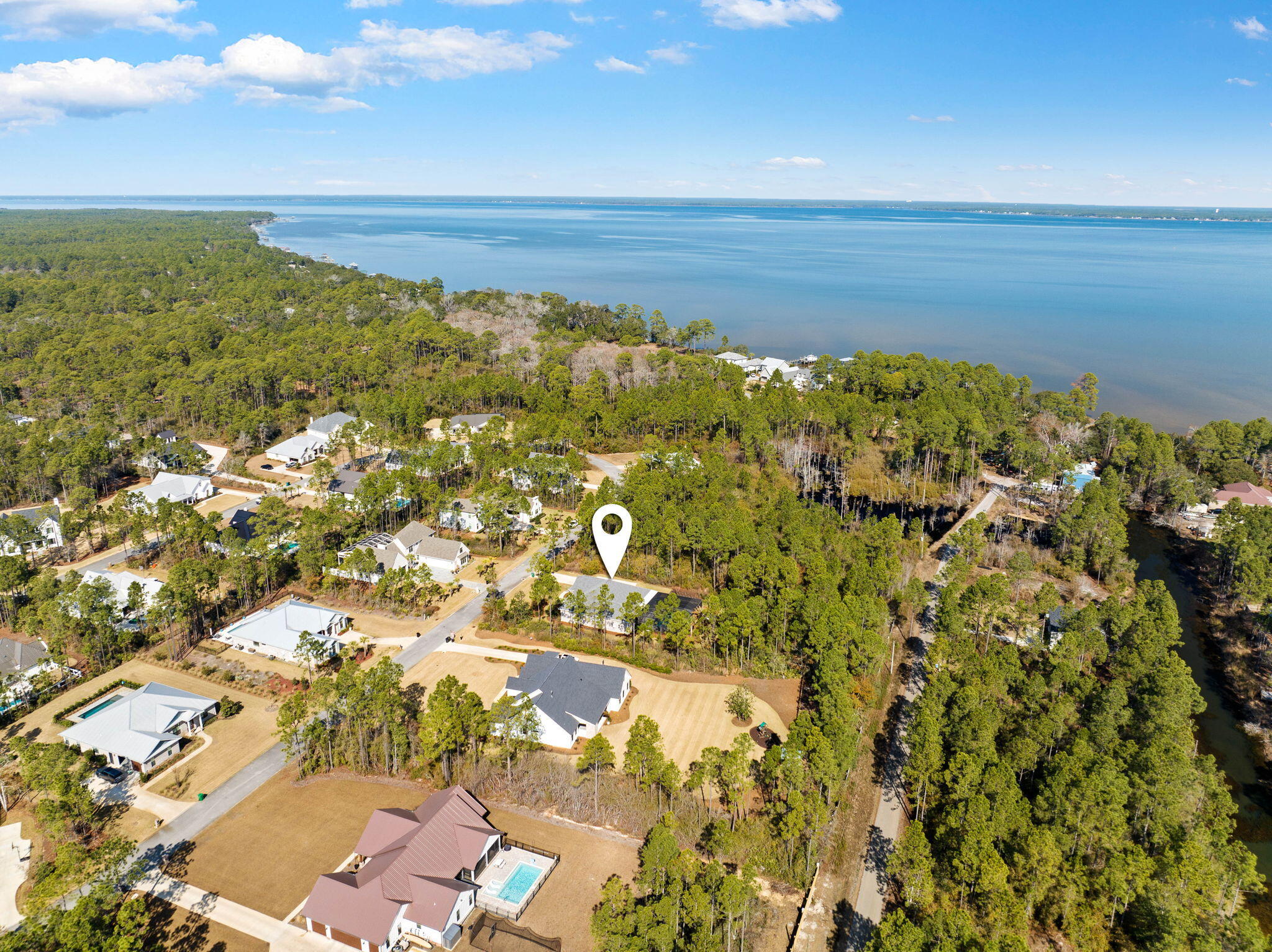 SECLUSION BAY - Residential