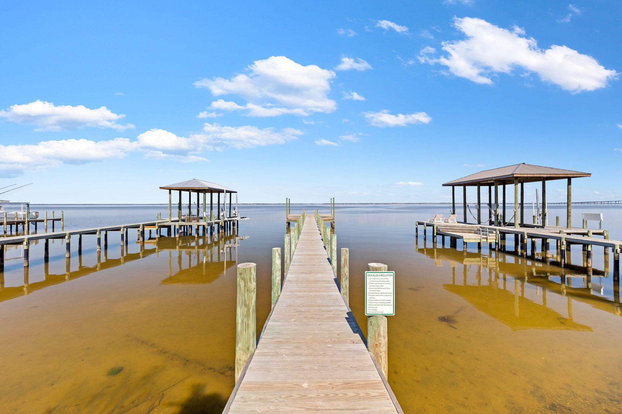 SECLUSION BAY - Residential