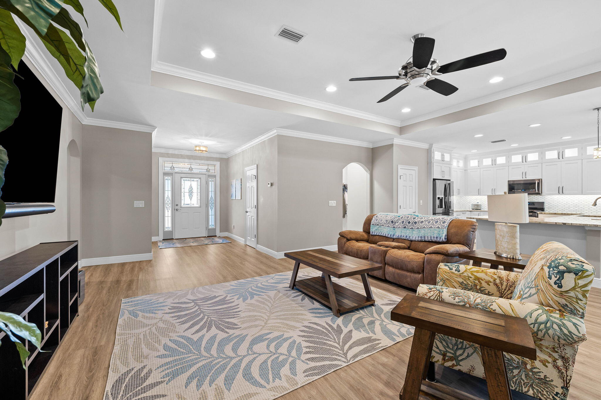 SECLUSION BAY - Residential