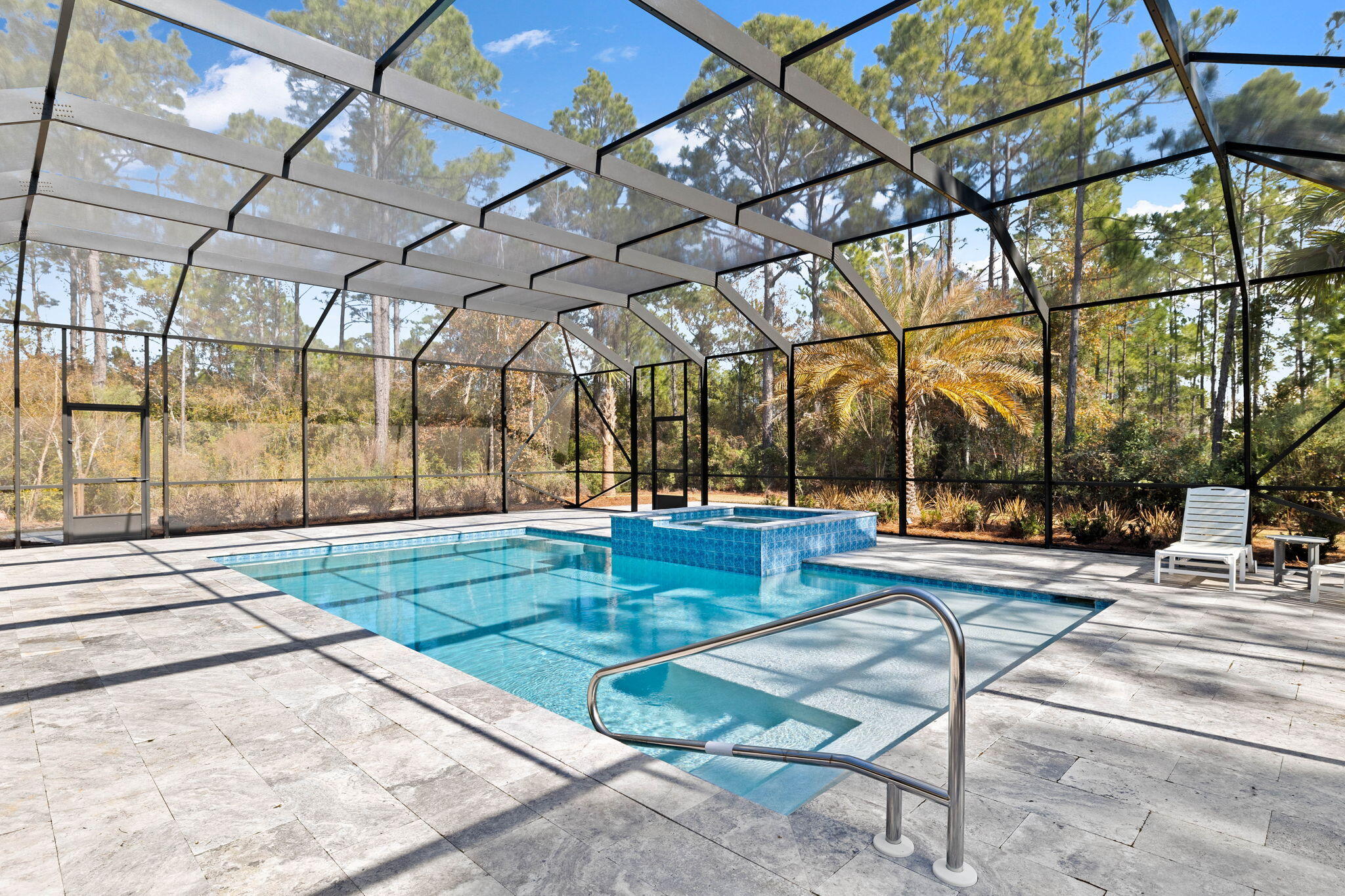 SECLUSION BAY - Residential