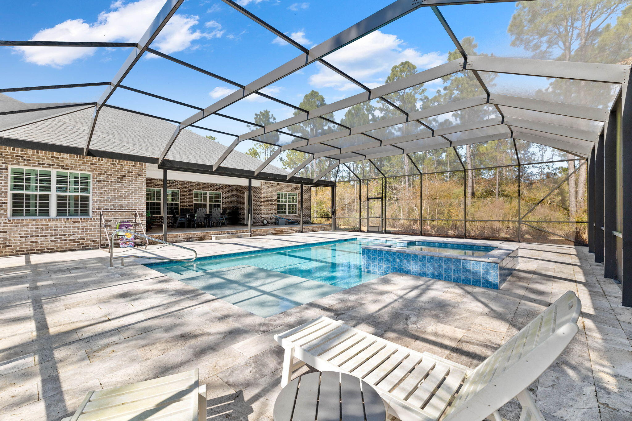 SECLUSION BAY - Residential