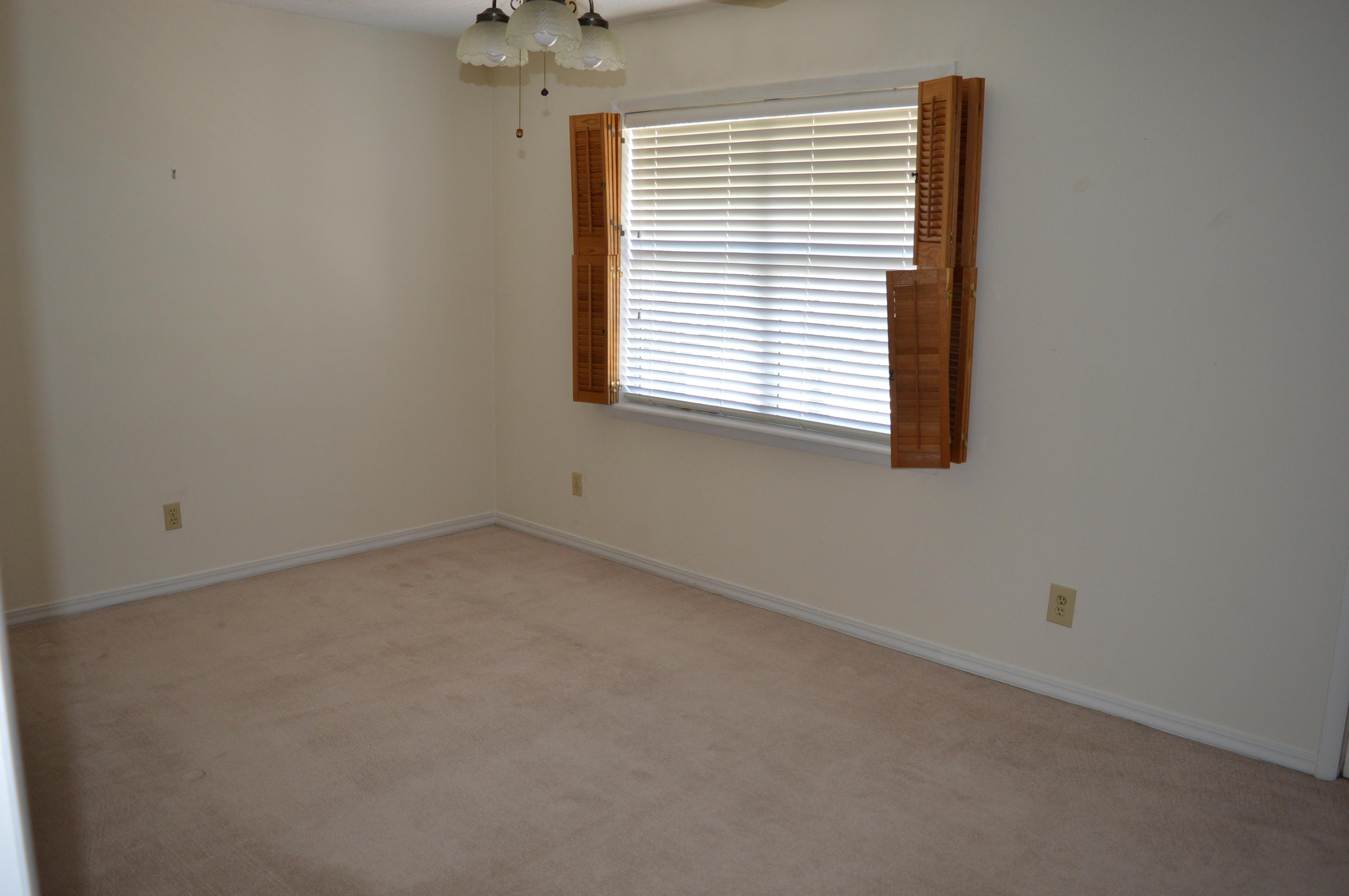 KELL-AIRE GARDENS - Residential