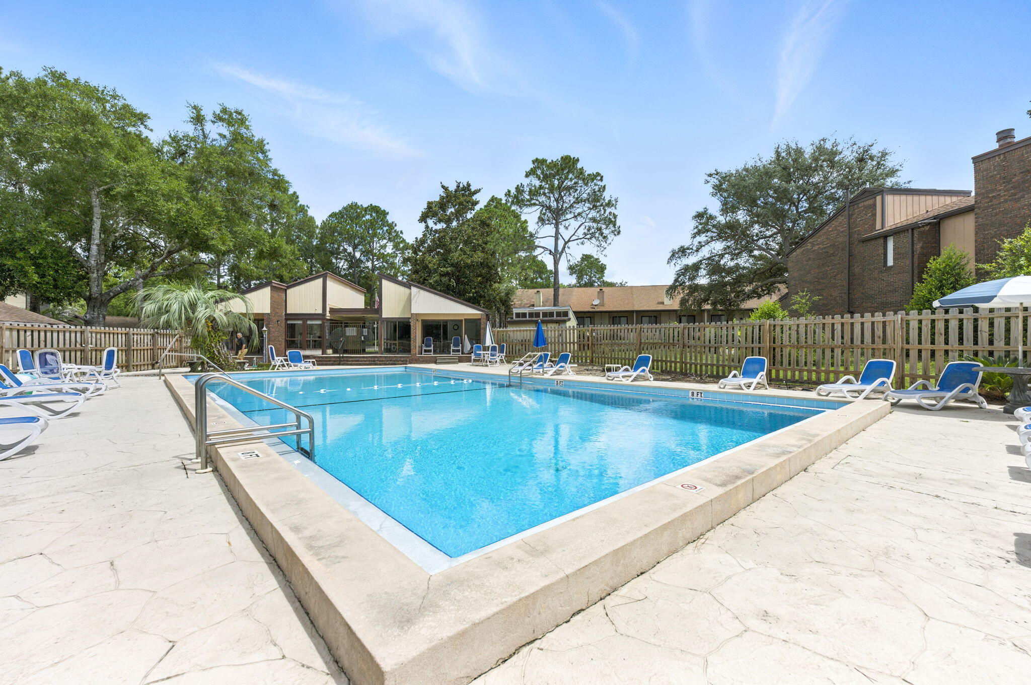 HIDDEN COVE T/H - Residential