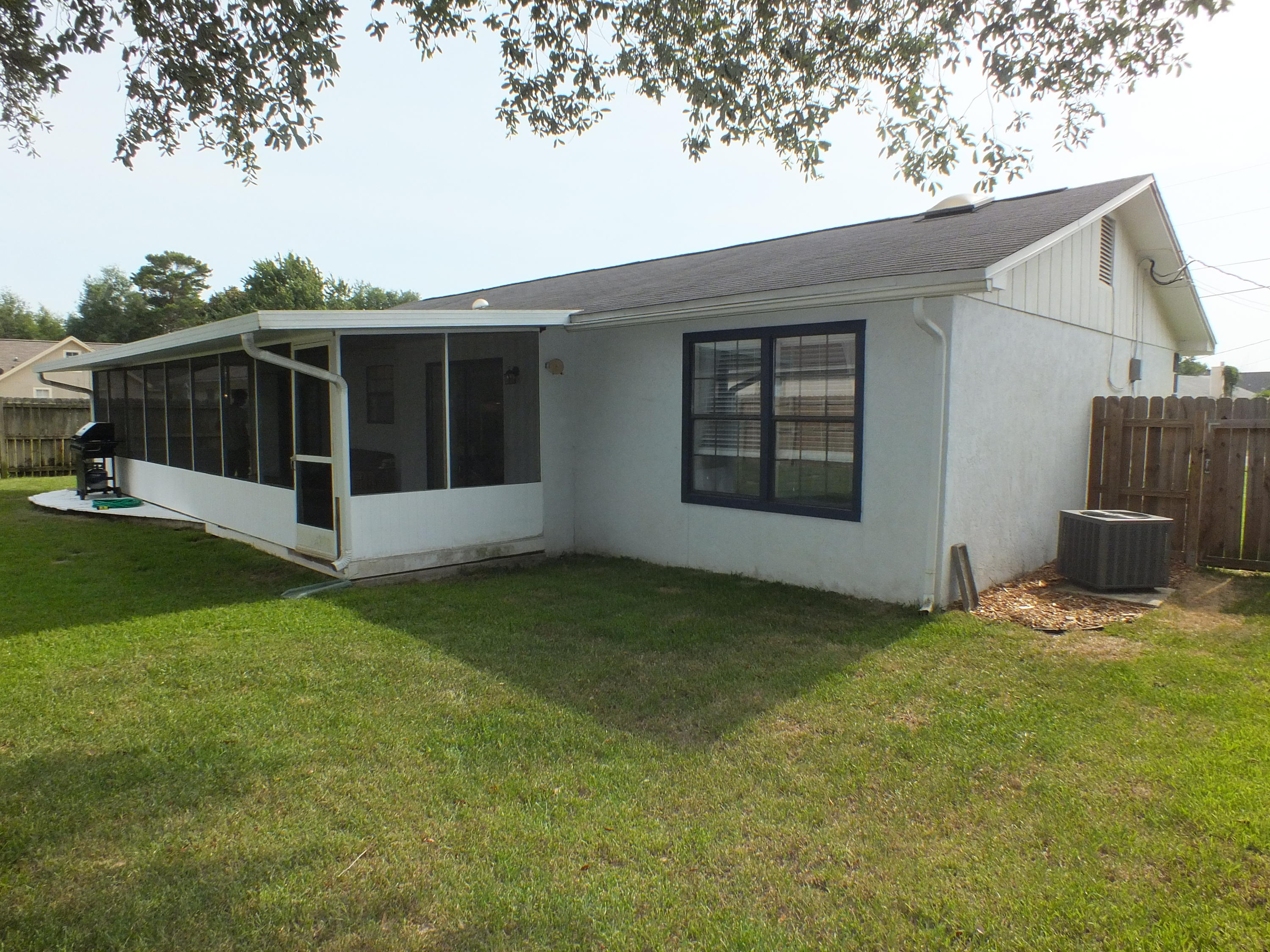 GULF MANOR 1ST ADDN - Residential