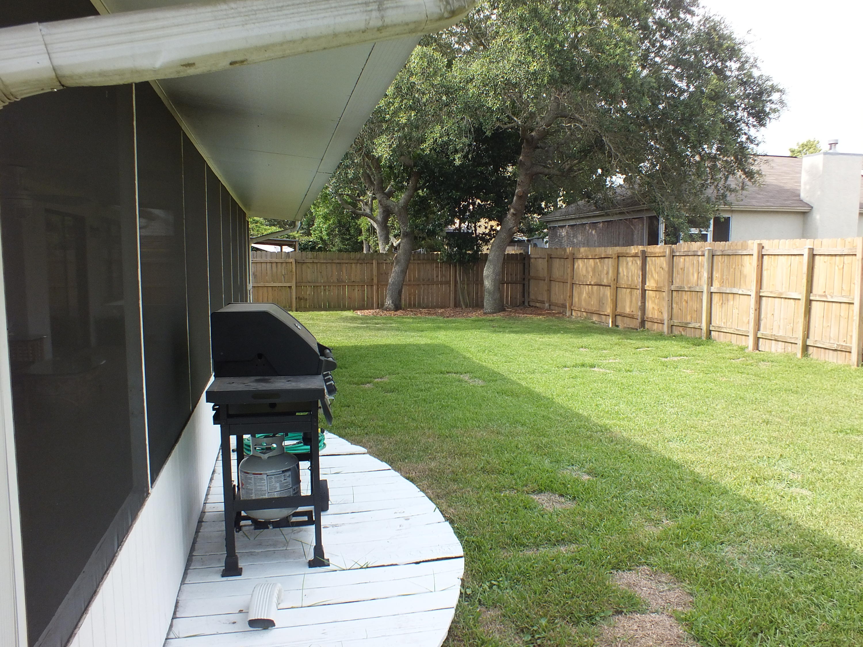 GULF MANOR 1ST ADDN - Residential