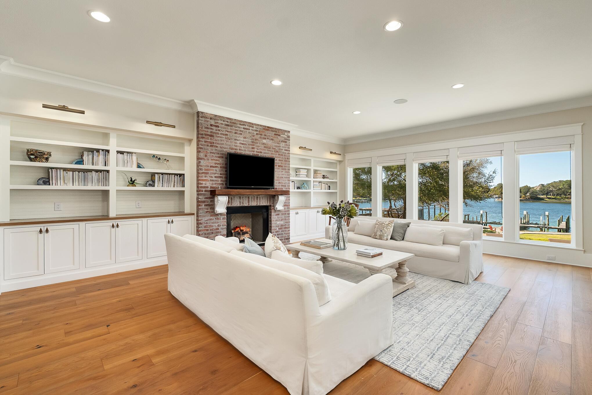 SAFE HARBOR - Residential