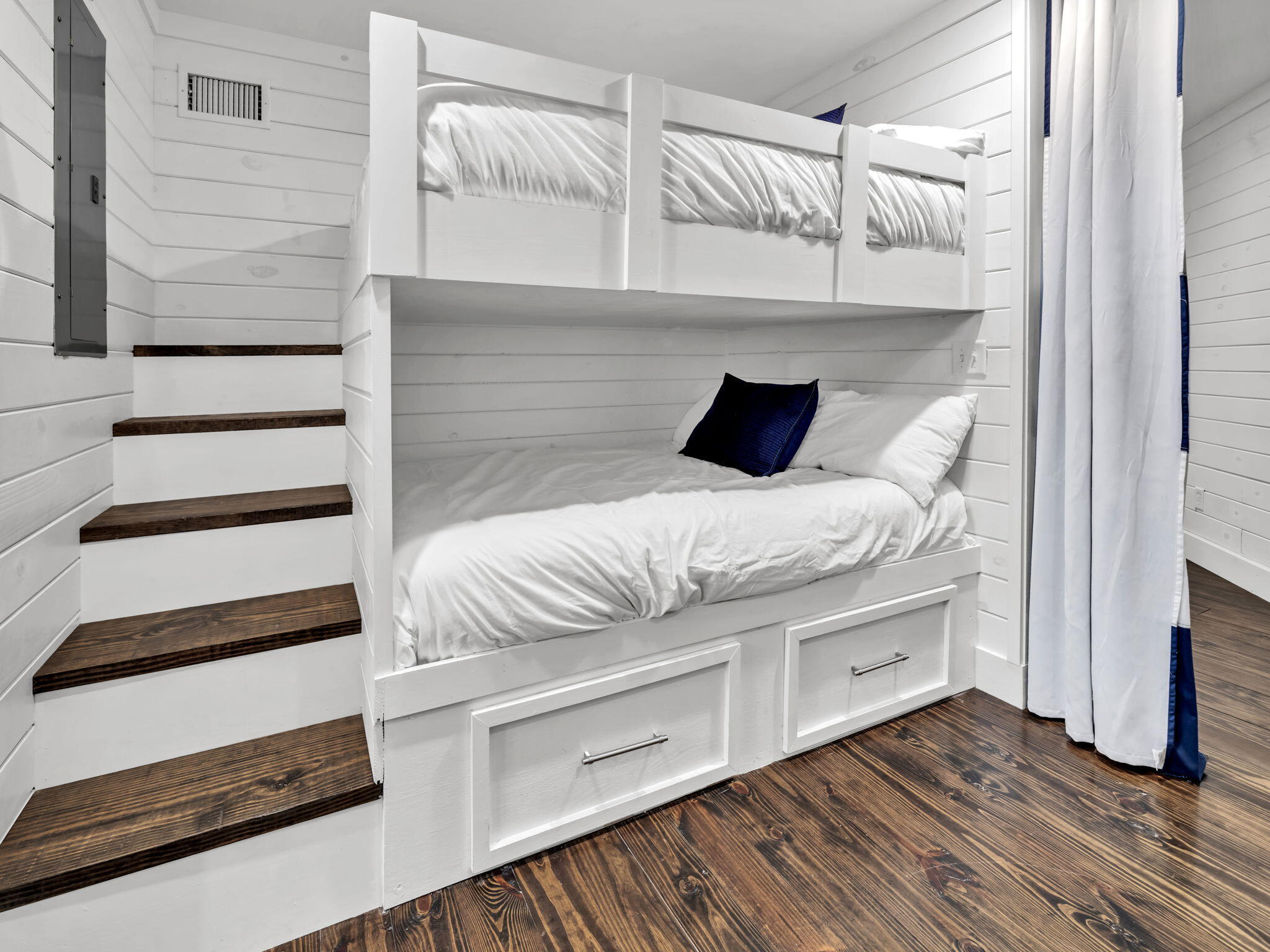 SEAGROVE 1ST ADDN - Residential