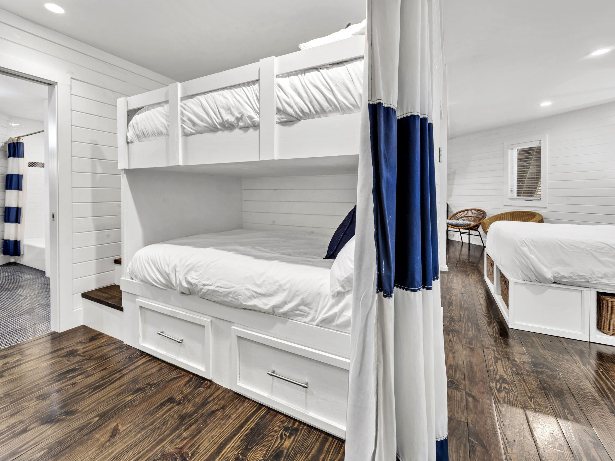 SEAGROVE 1ST ADDN - Residential