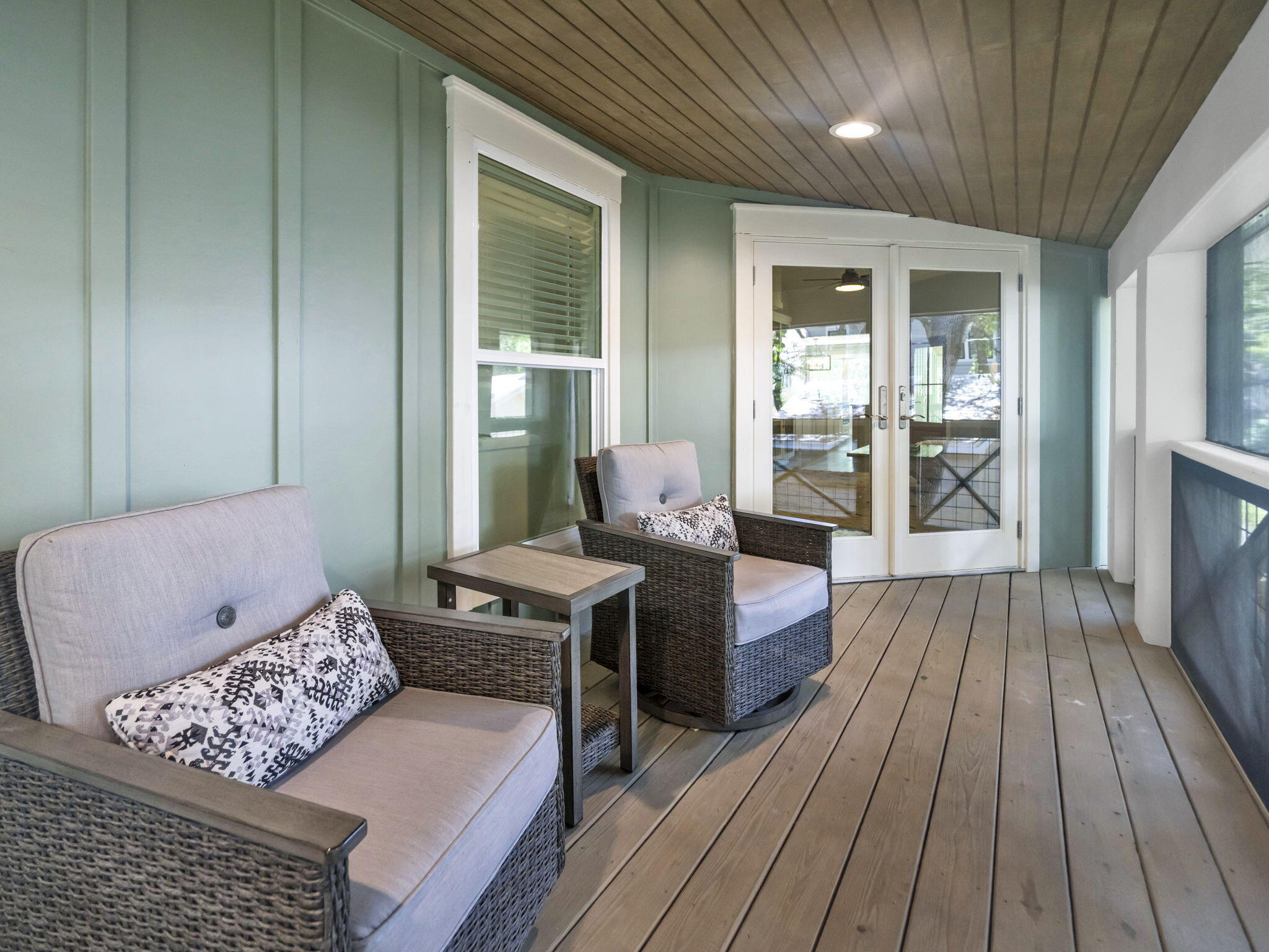 SEAGROVE 1ST ADDN - Residential