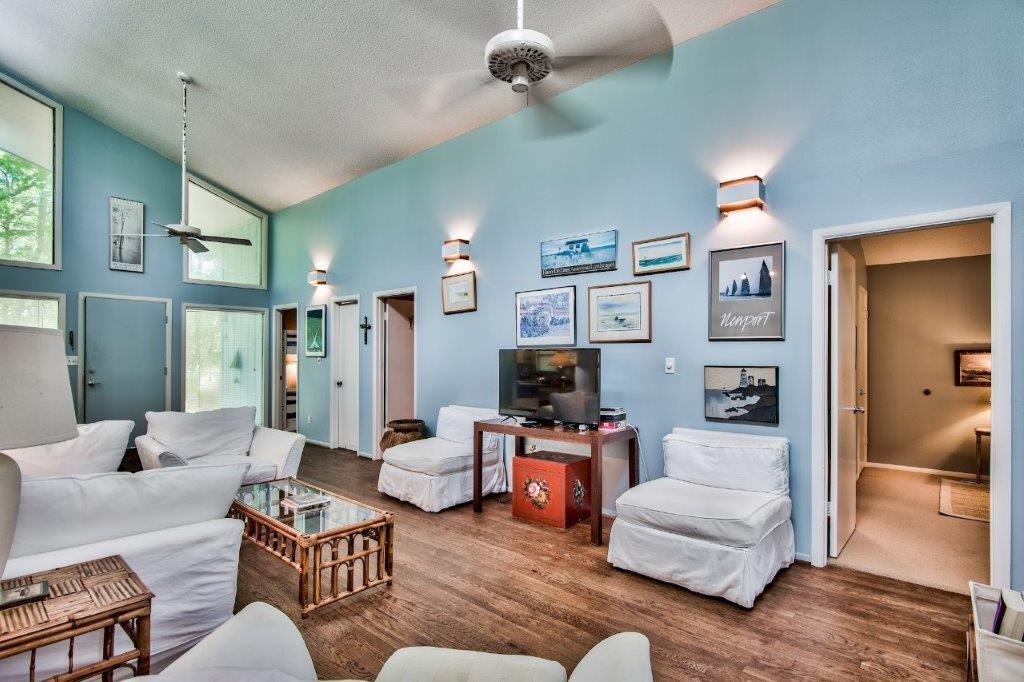 SEAGROVE SHORES 4TH ADD - Residential