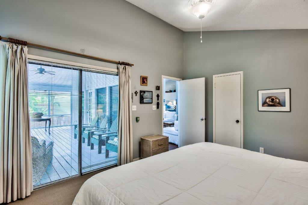 SEAGROVE SHORES 4TH ADD - Residential