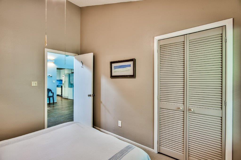SEAGROVE SHORES 4TH ADD - Residential