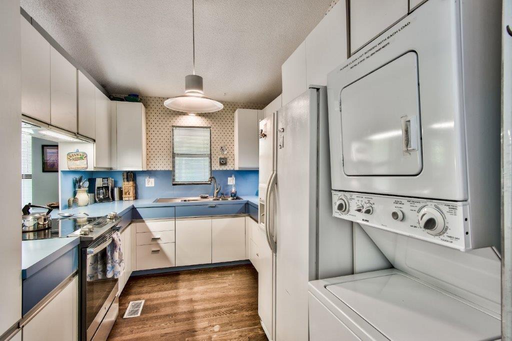 SEAGROVE SHORES 4TH ADD - Residential