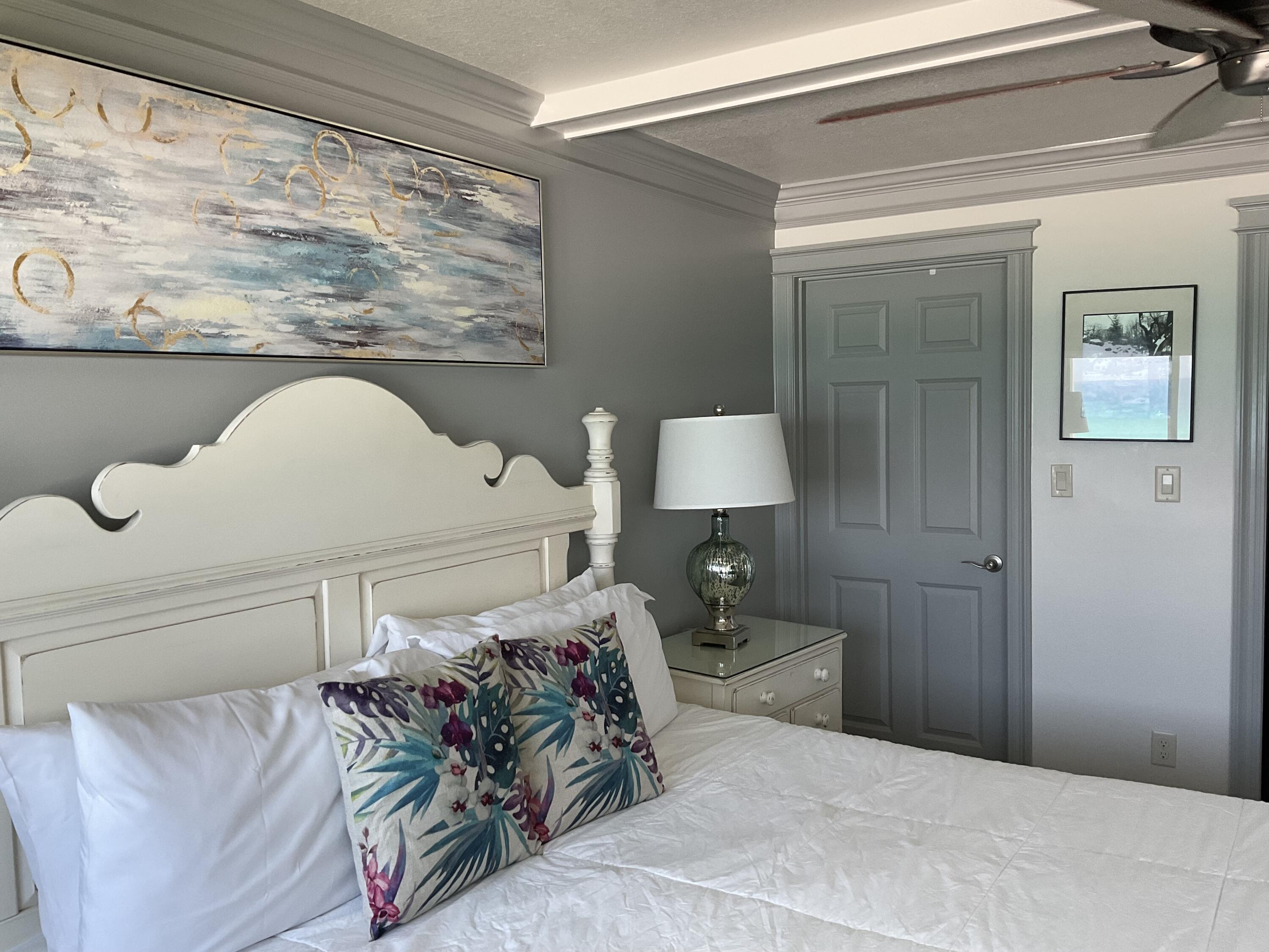 BEACH HOUSE CONDO PH 2 - Residential