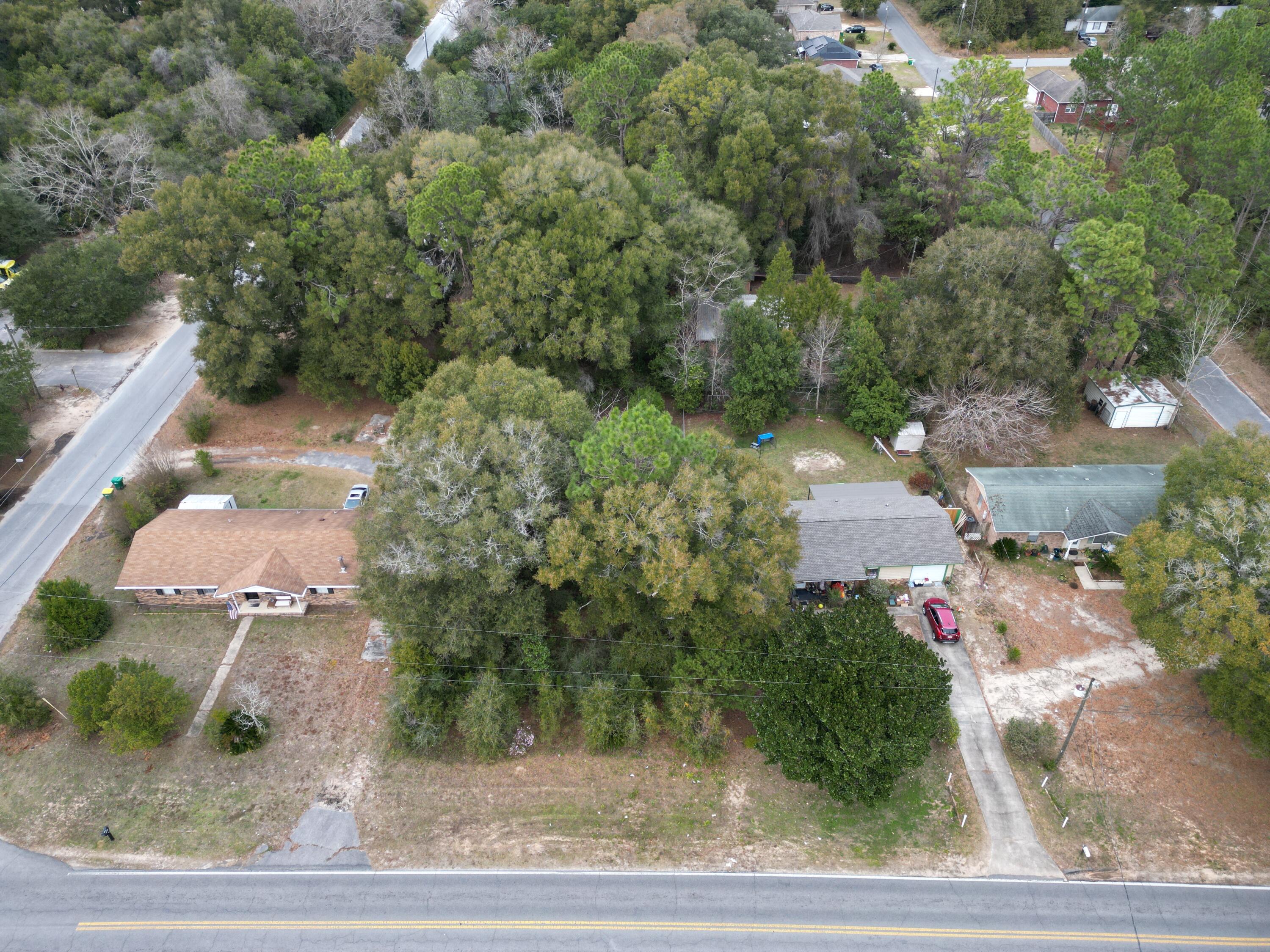 RECEIVED MULTIPLE OFFERS. SELLER REQUESTED A HIGHEST AND BEST BY THE 10TH AT 12PM..Looking for a lot in Crestview to build a single family resident? This partially wooded, .23 acre lot is centrally located in Crestview within minutes to shopping, entertainment, and schools. For parents needing childcare, this lot provides access to a facility within walking distance. Zoning is SFR R-1, county. Future zoning is LDR. FPL is electric company and public water is Auburn water system. Will need septic. See photos per the county GIS info / maps . Bring all offers and lets start building!!!