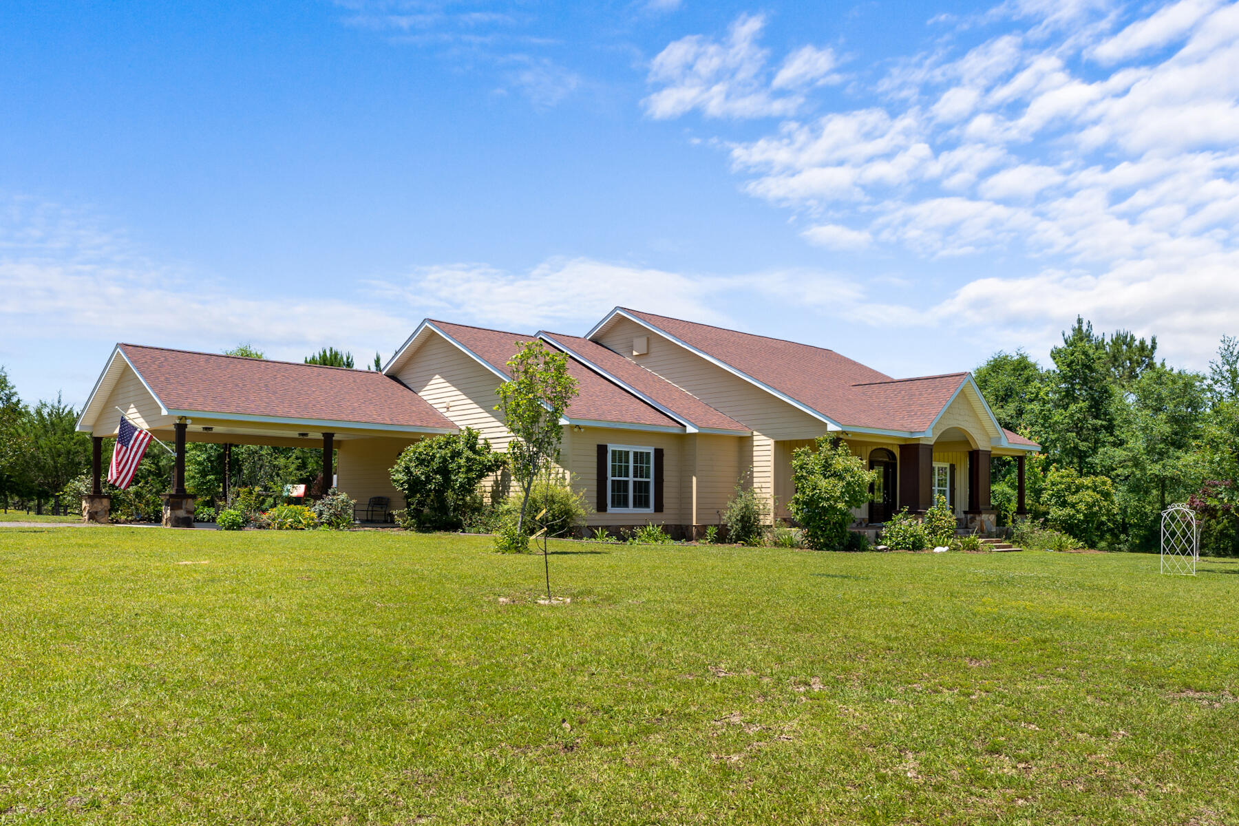 NO RECORDED SUBDIVISION - Residential