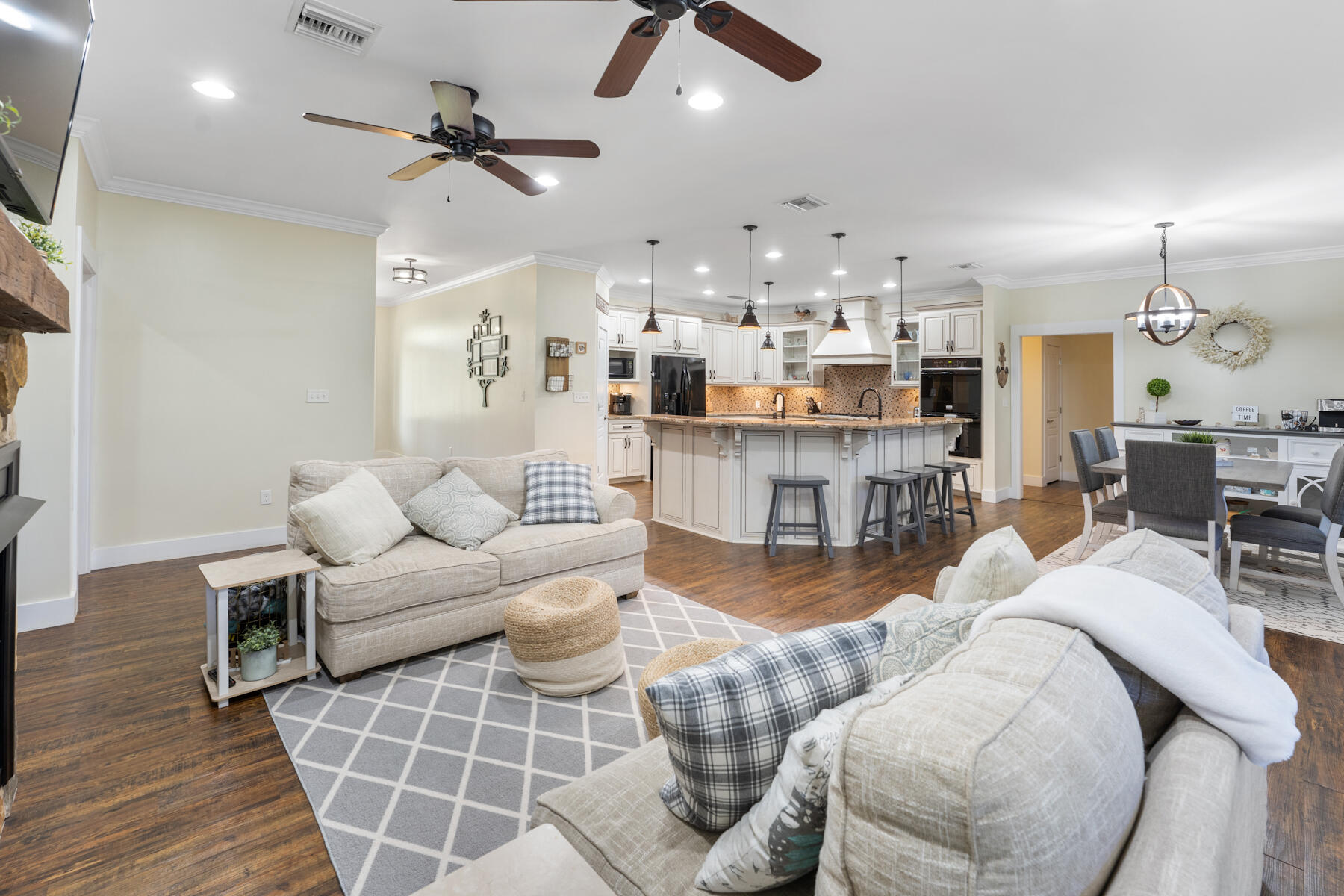 NO RECORDED SUBDIVISION - Residential