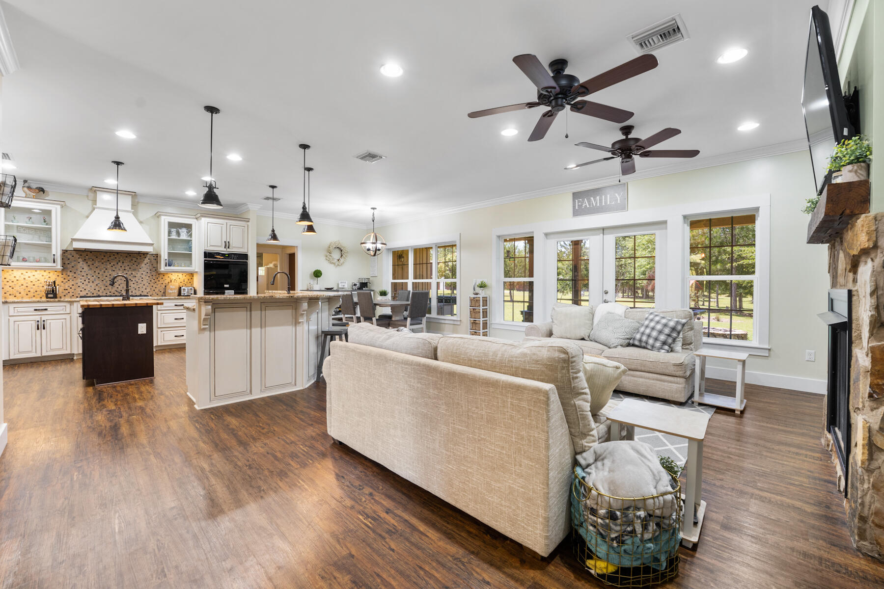 NO RECORDED SUBDIVISION - Residential