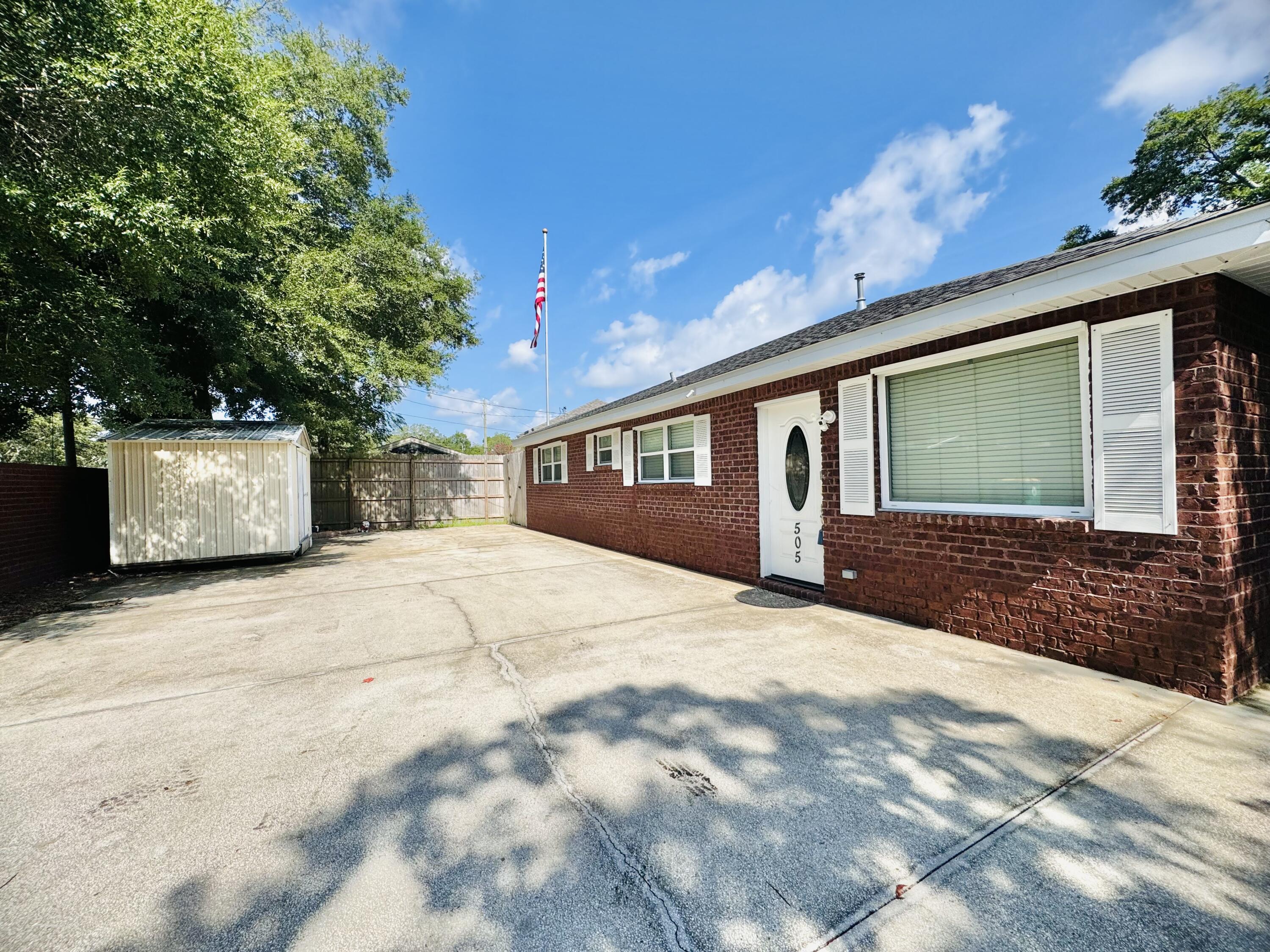 GARNIERS BEACH 2ND - Residential