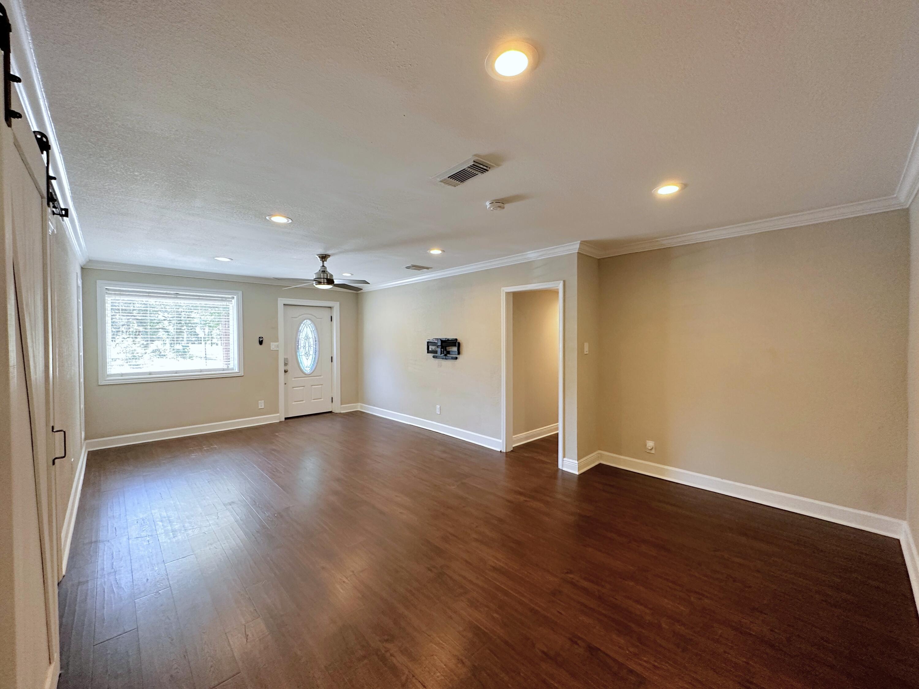 GARNIERS BEACH 2ND - Residential