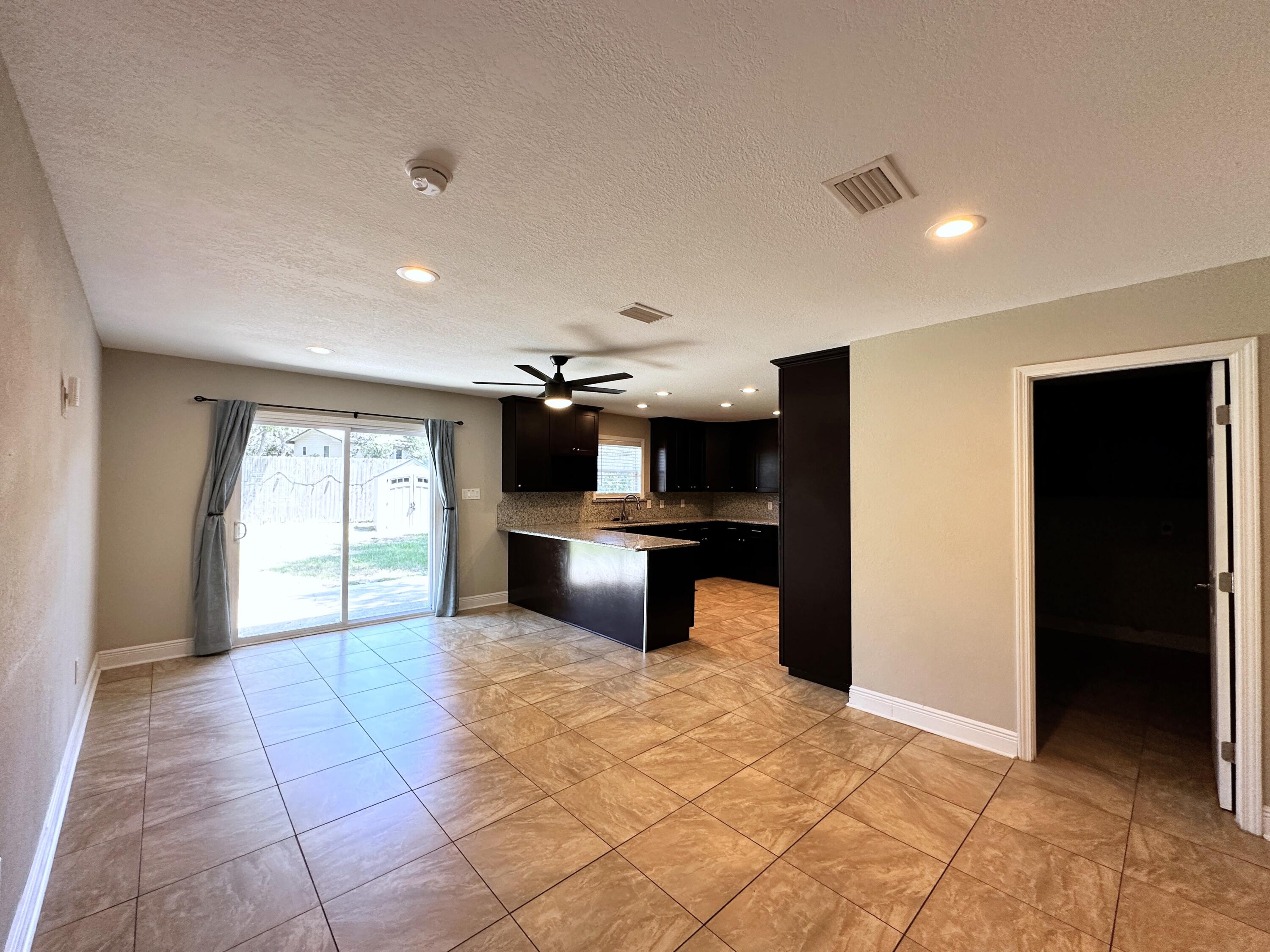 GARNIERS BEACH 2ND - Residential