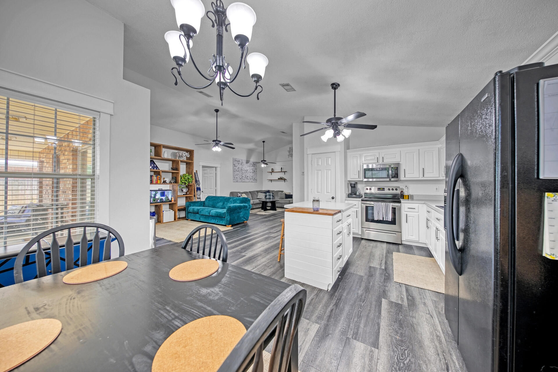 IVALEA GARDENS - Residential