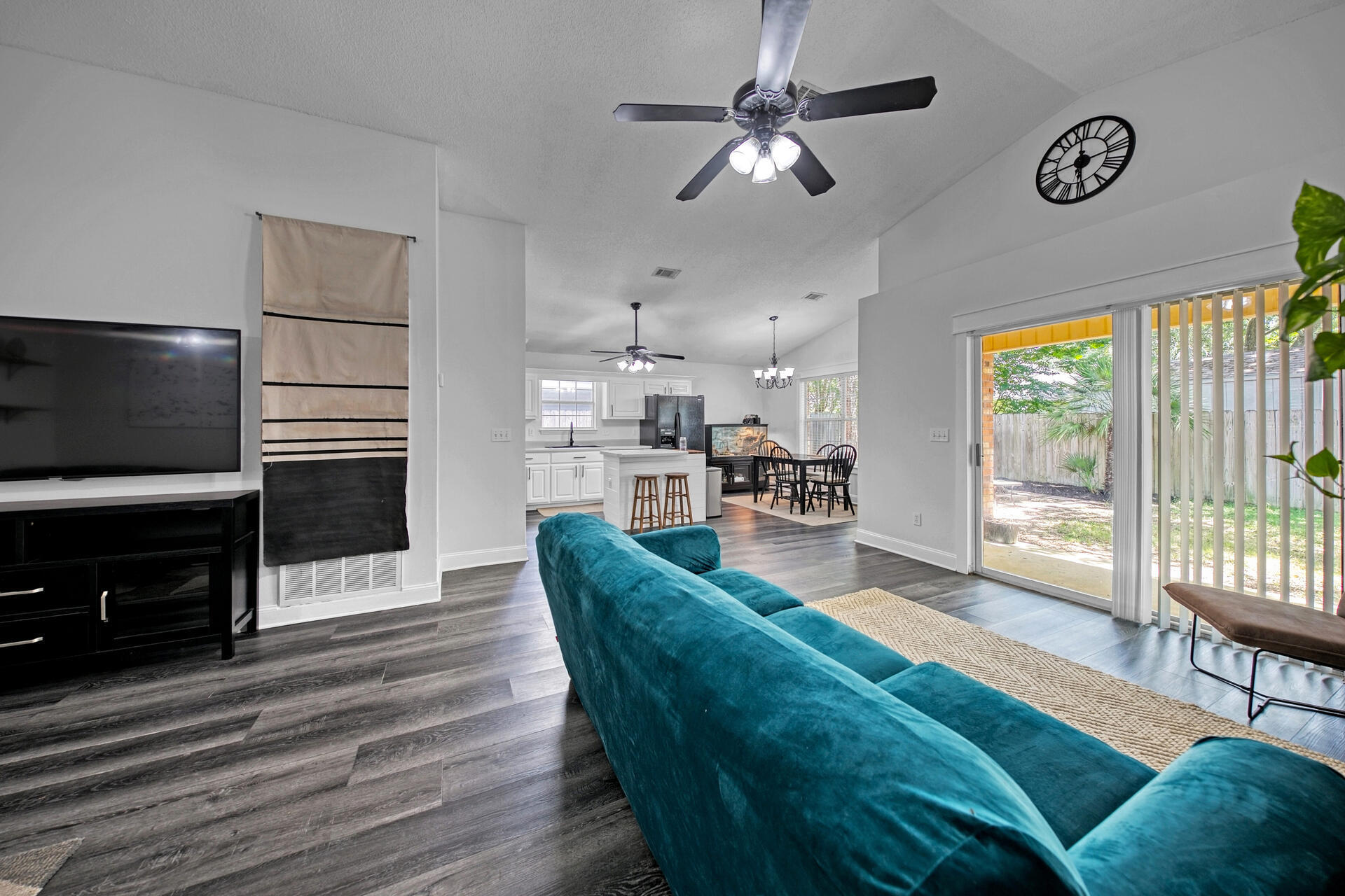 IVALEA GARDENS - Residential