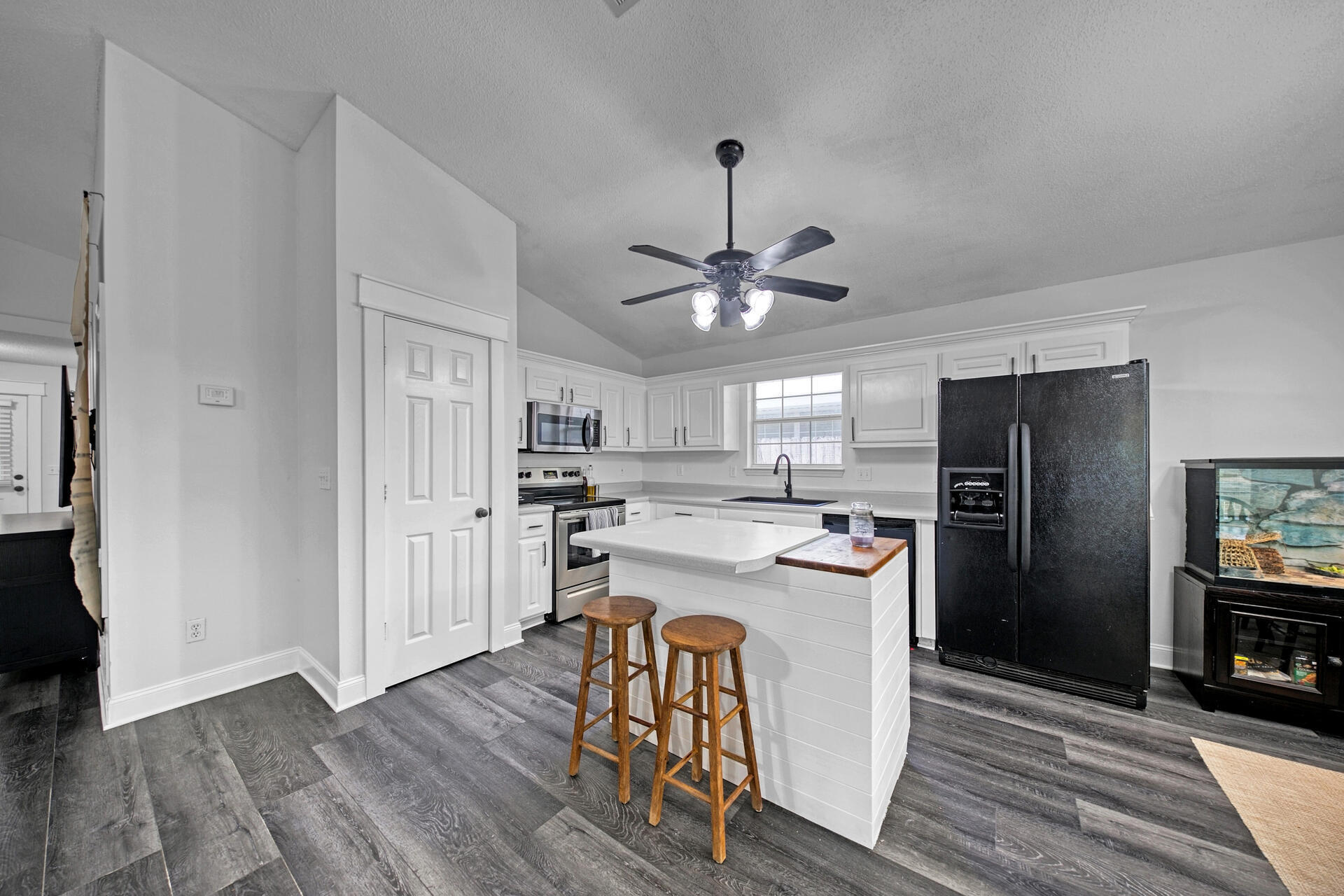 IVALEA GARDENS - Residential