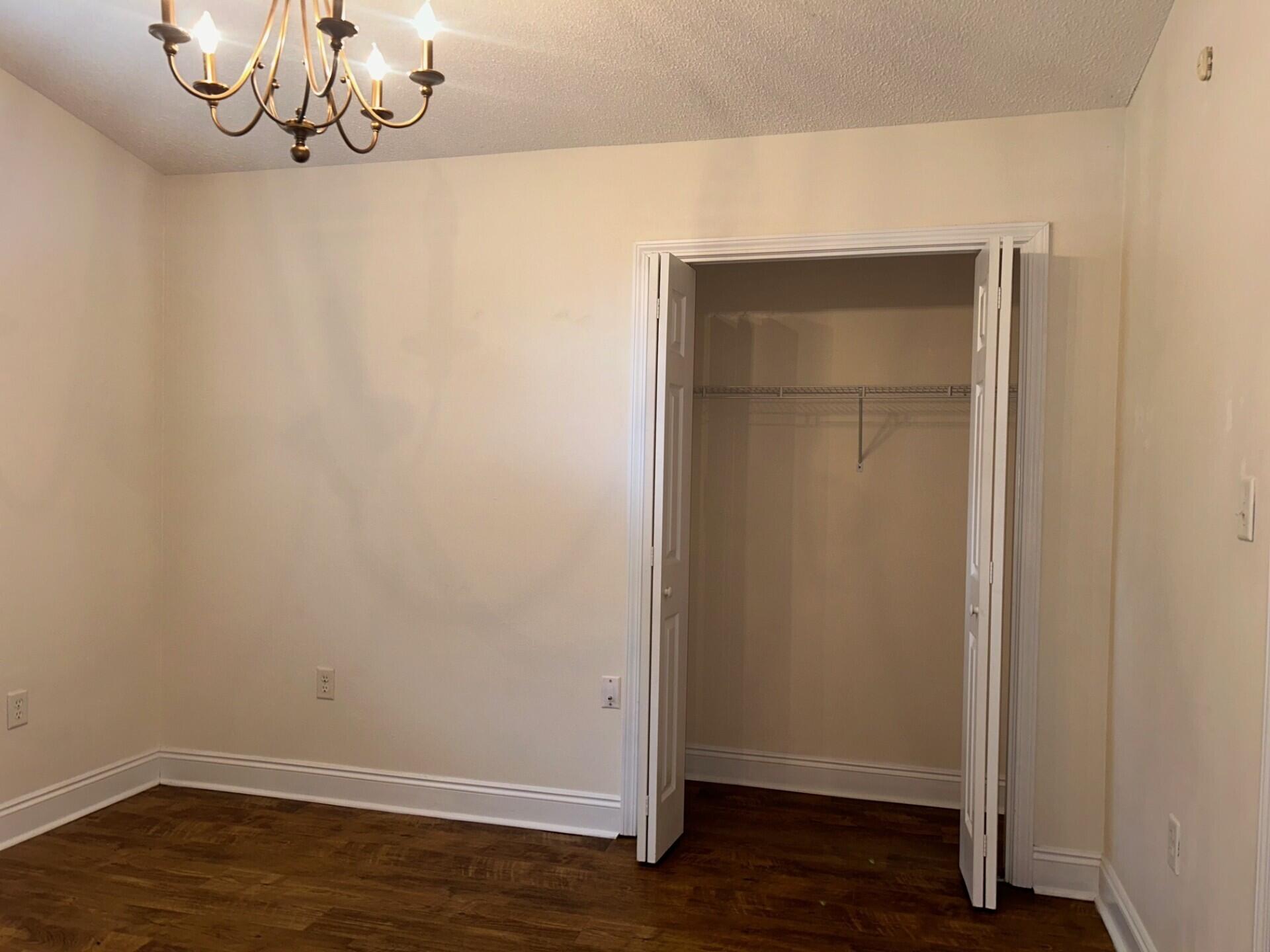 SPRING HOLLOW ESTATES - Residential Lease