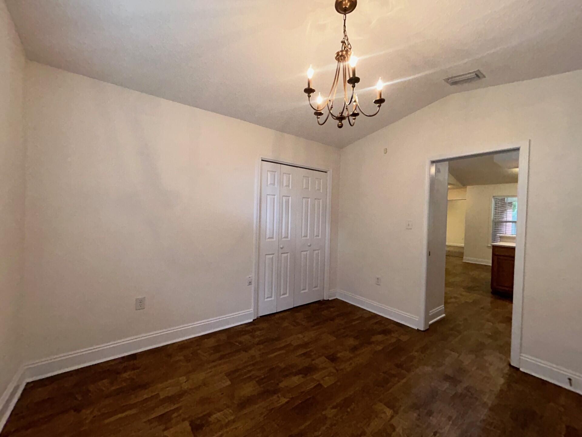 SPRING HOLLOW ESTATES - Residential Lease