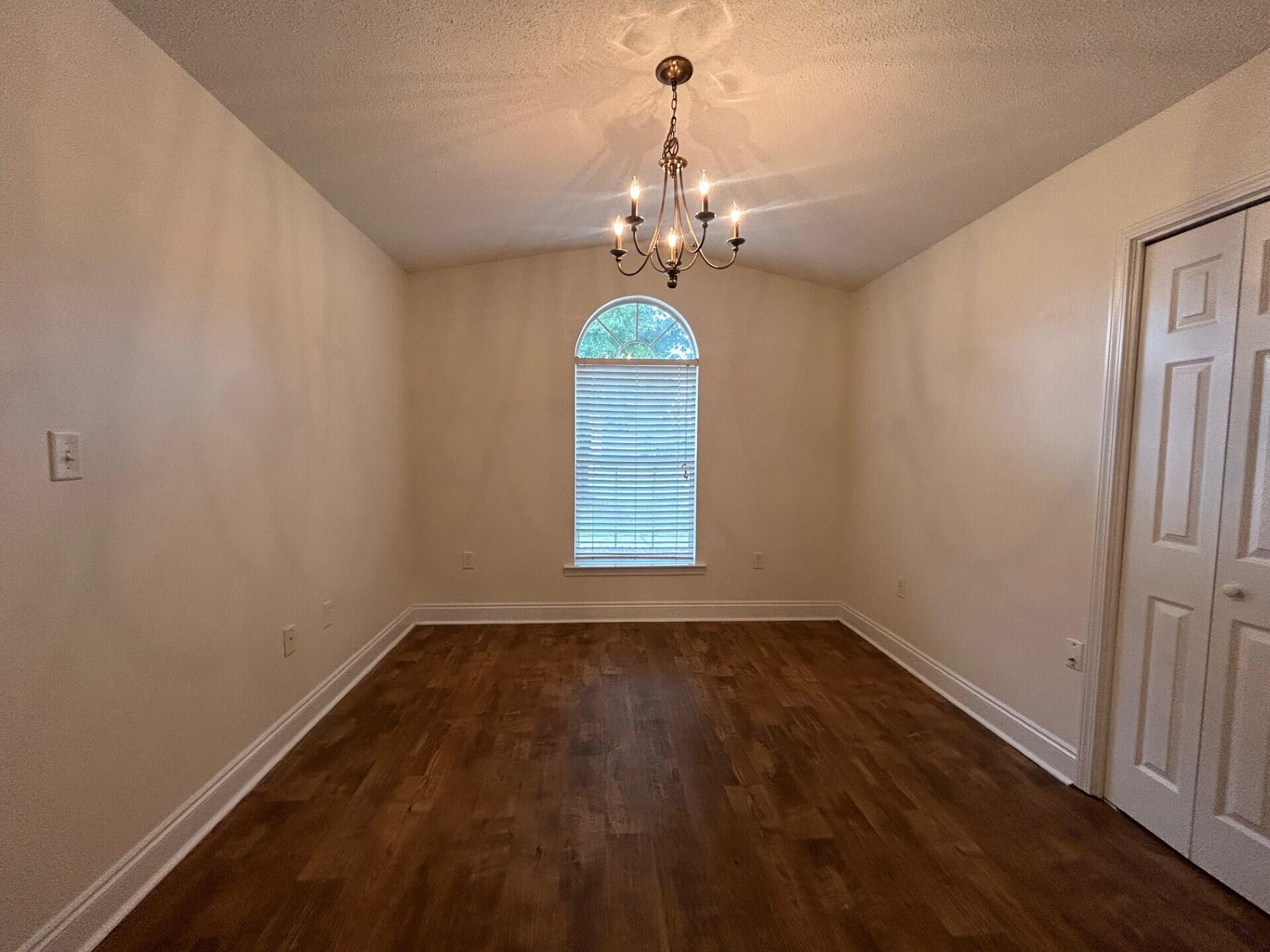 SPRING HOLLOW ESTATES - Residential Lease