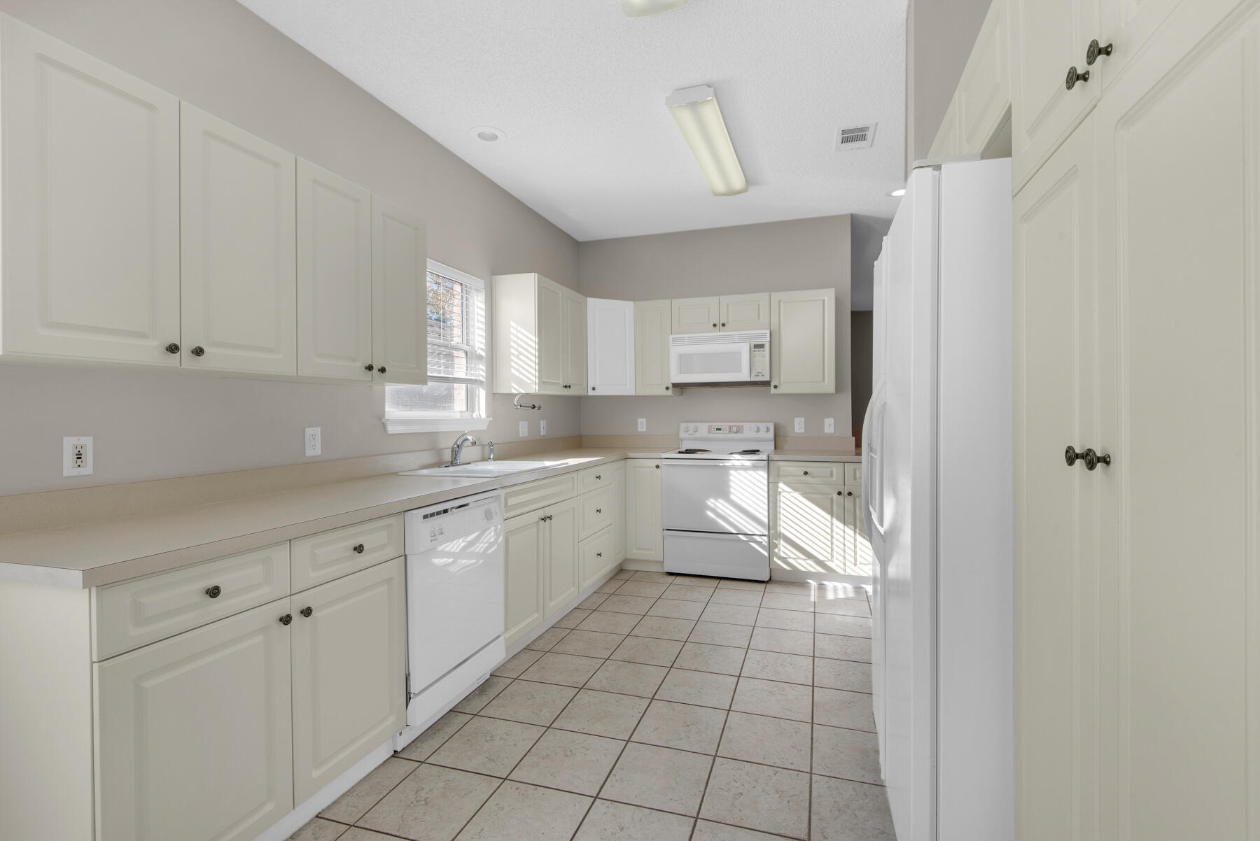 SHALIMAR OAKS - Residential