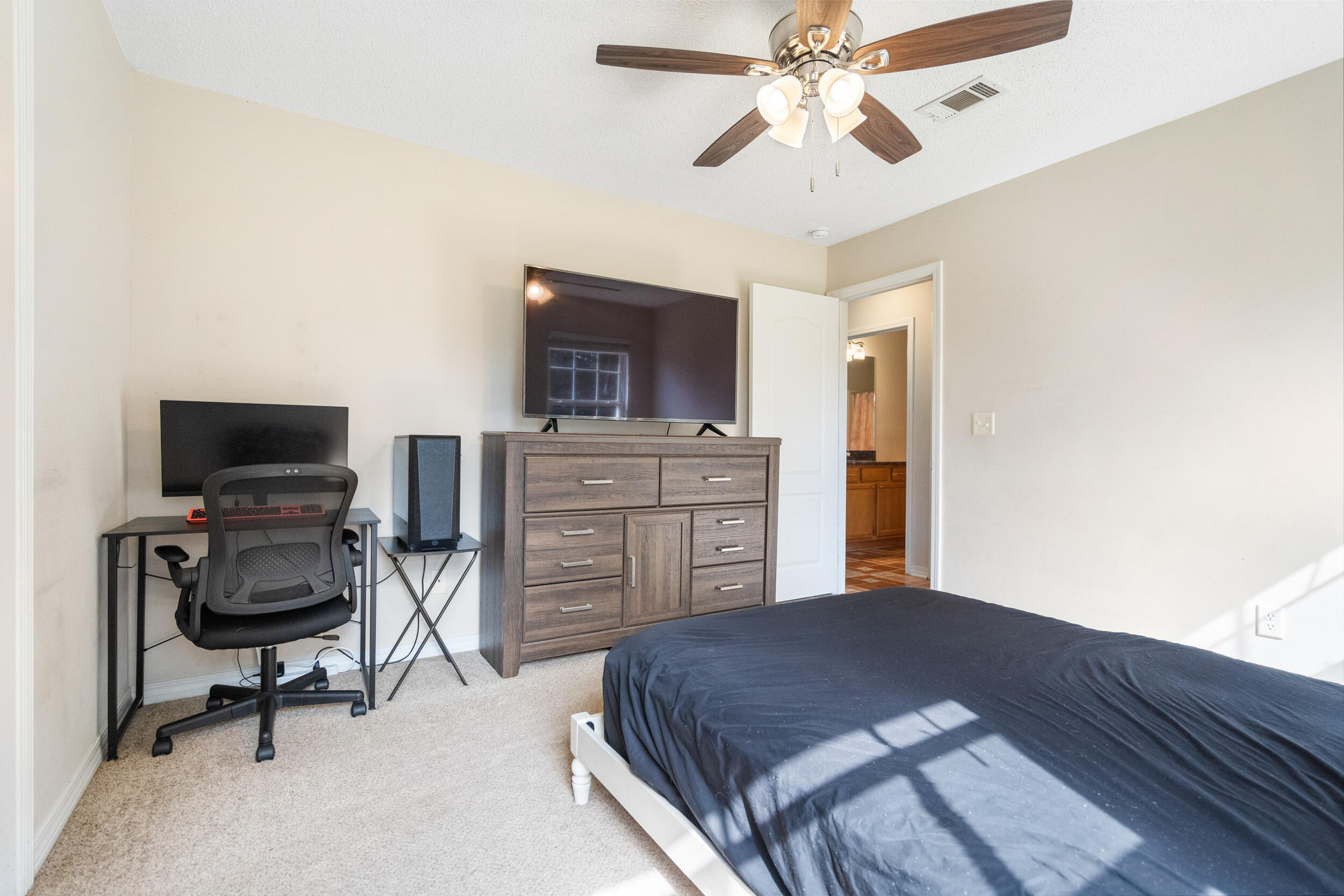 THE PINES - Residential