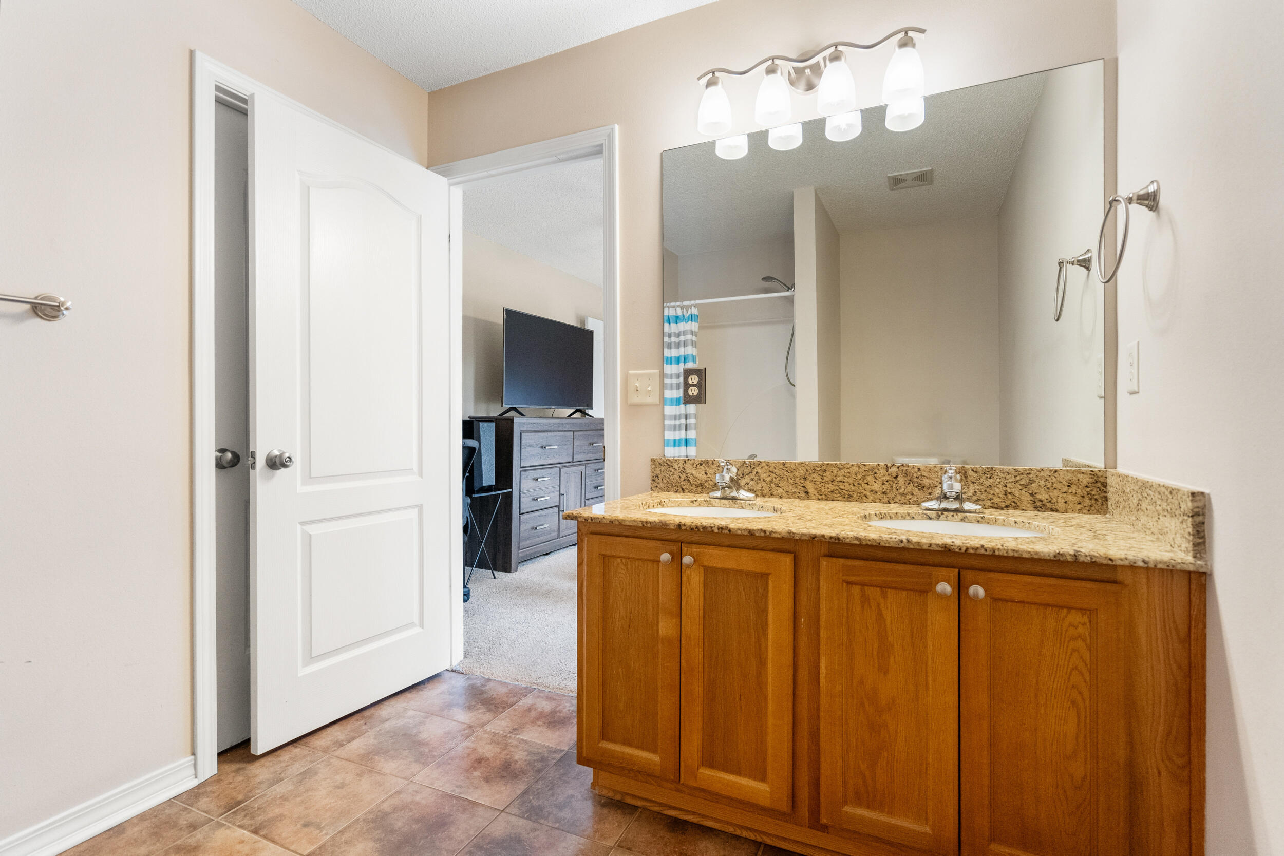 THE PINES - Residential