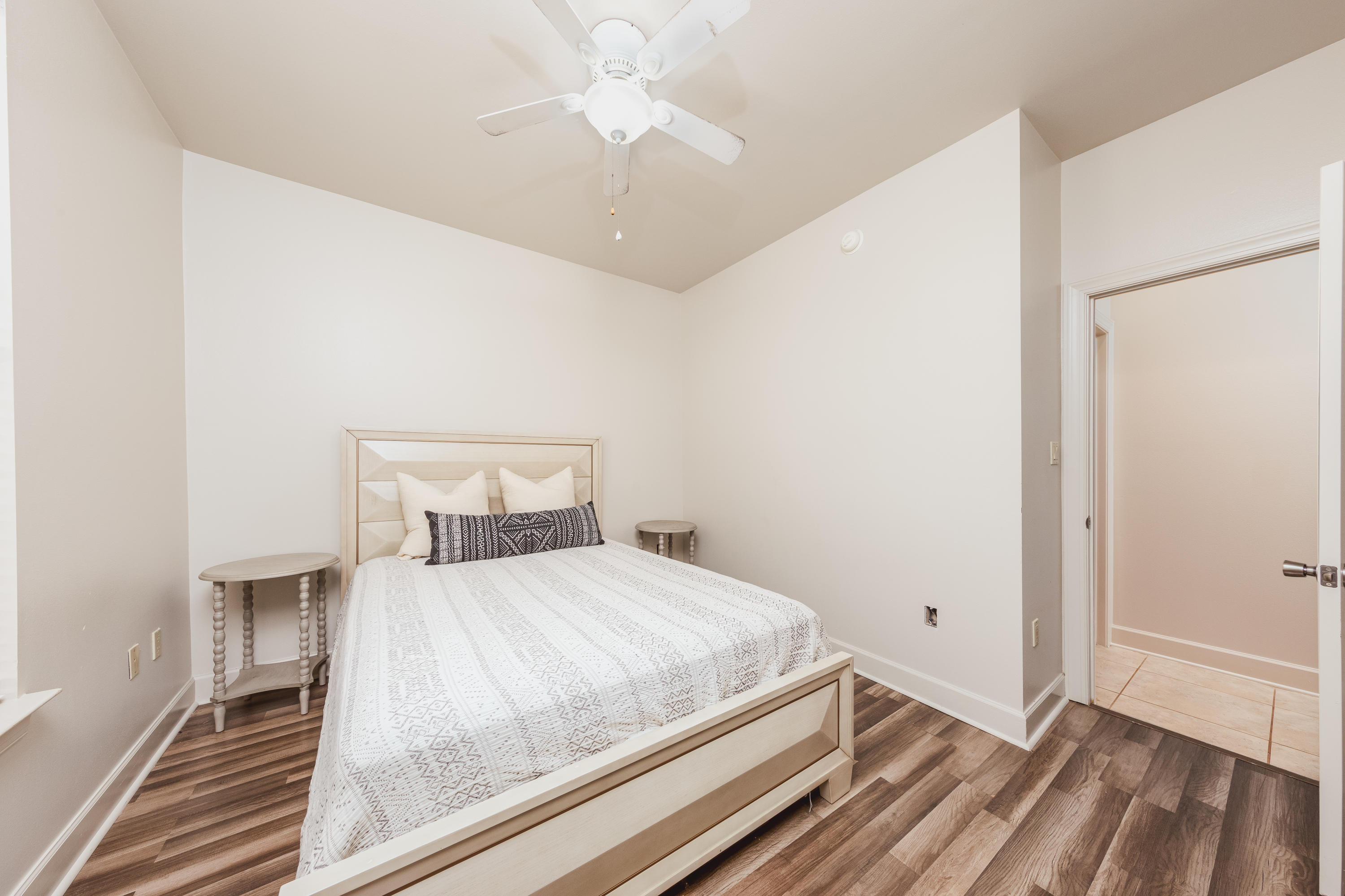 CHARDONNAY ESTATES - Residential