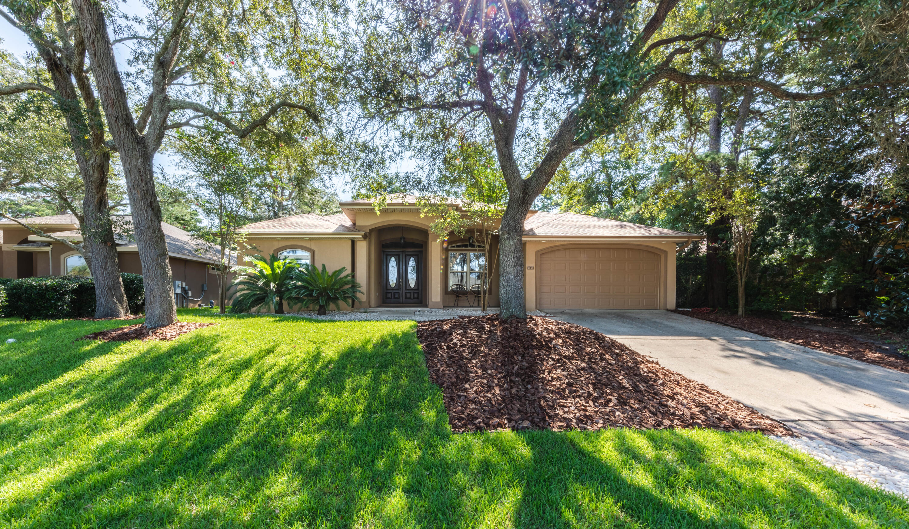 CHARDONNAY ESTATES - Residential