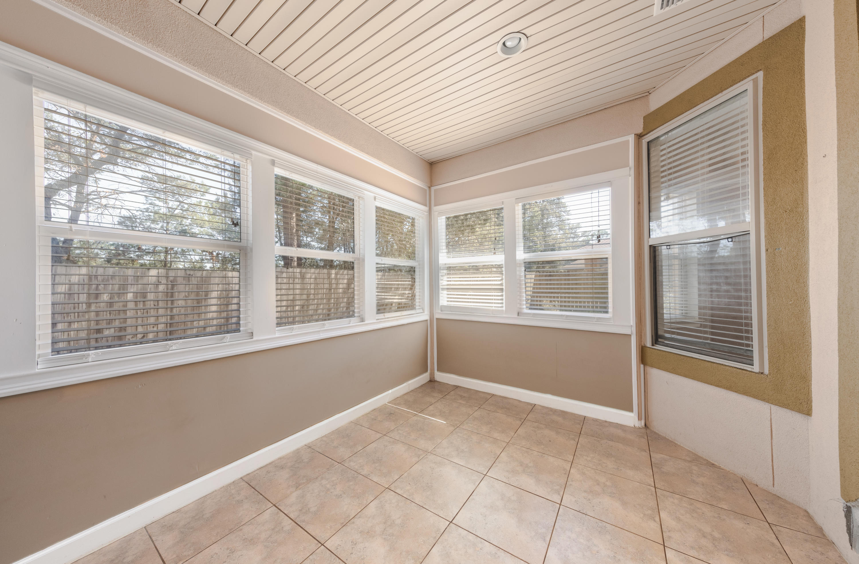 CHARDONNAY ESTATES - Residential