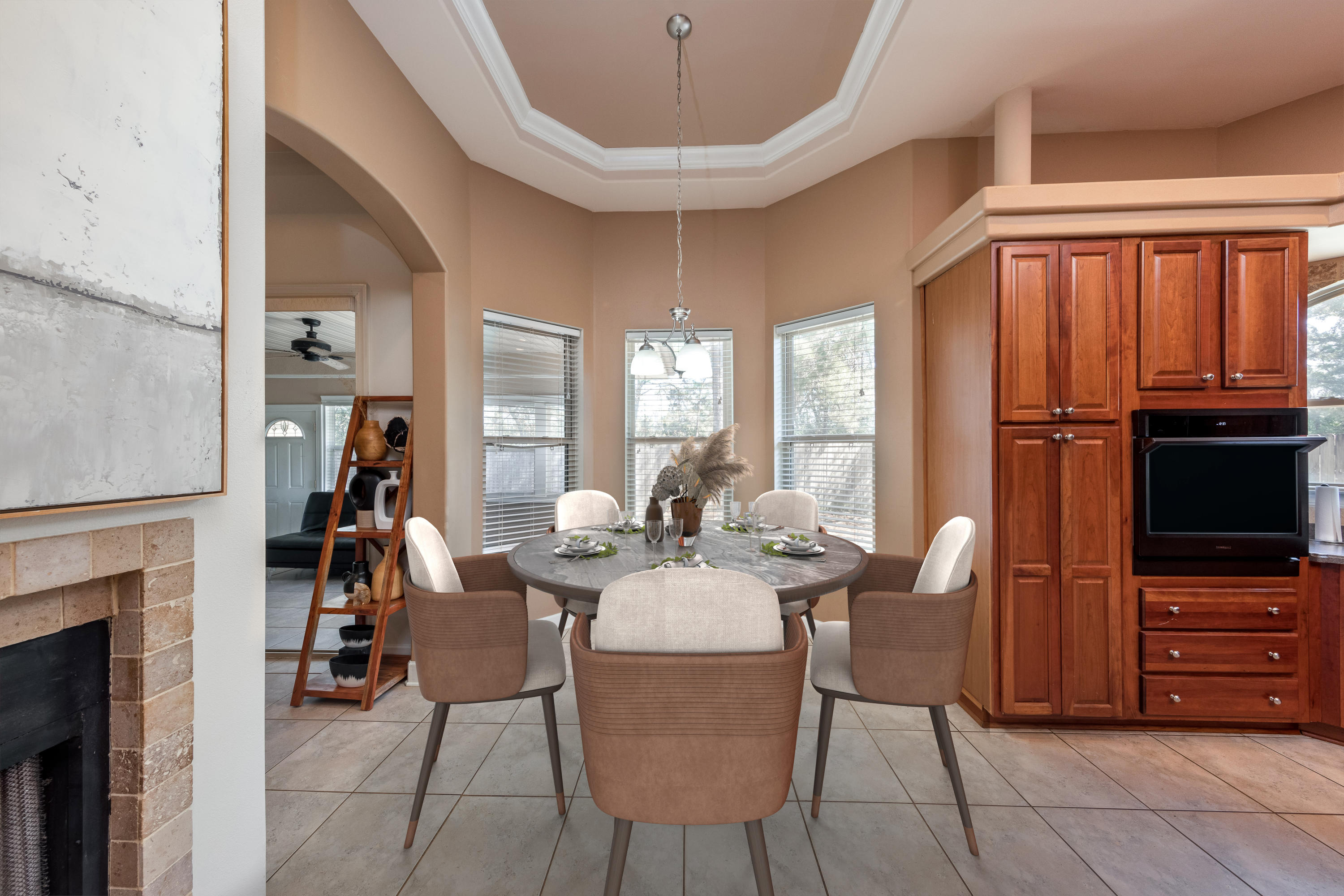 CHARDONNAY ESTATES - Residential