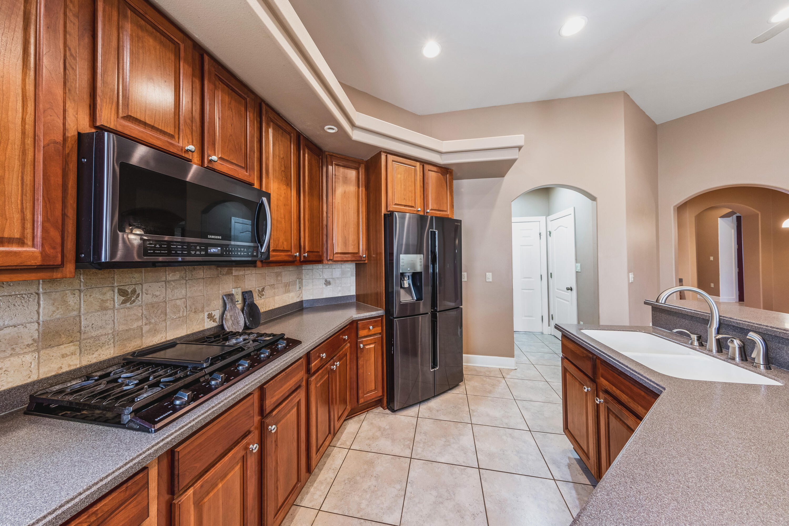 CHARDONNAY ESTATES - Residential