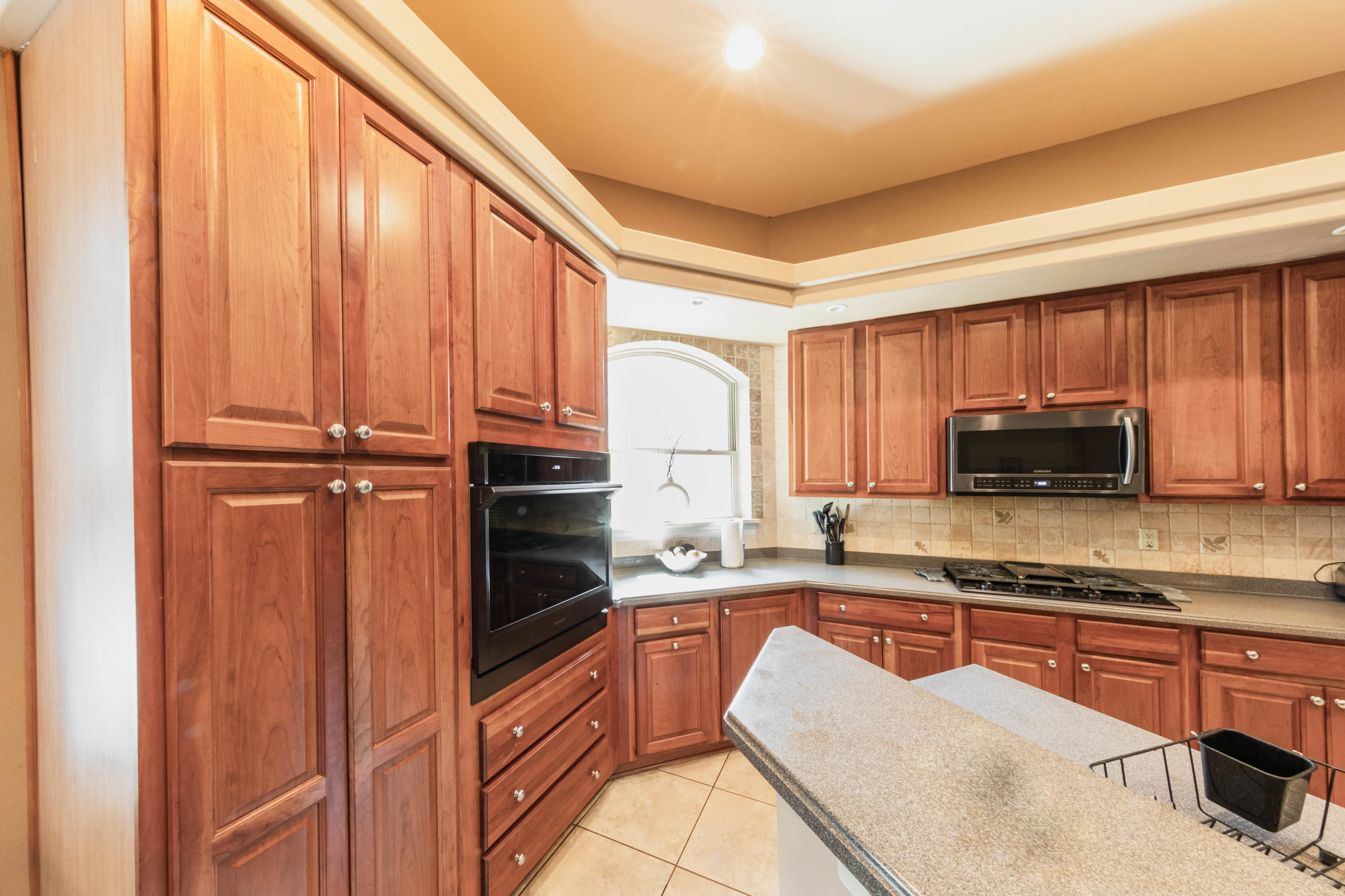 CHARDONNAY ESTATES - Residential