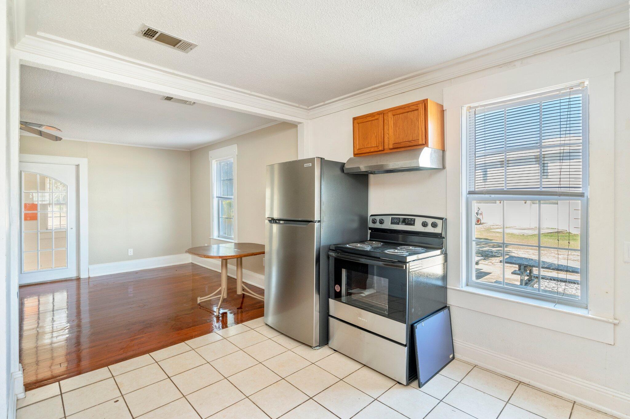 METES & BOUNDS - Residential Lease