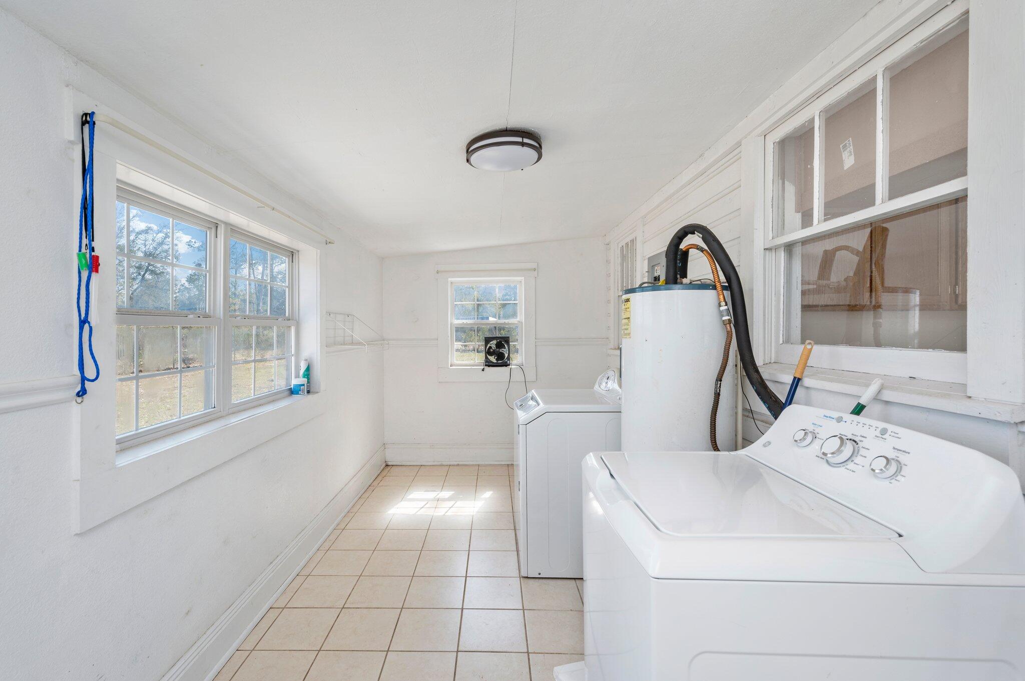 METES & BOUNDS - Residential Lease