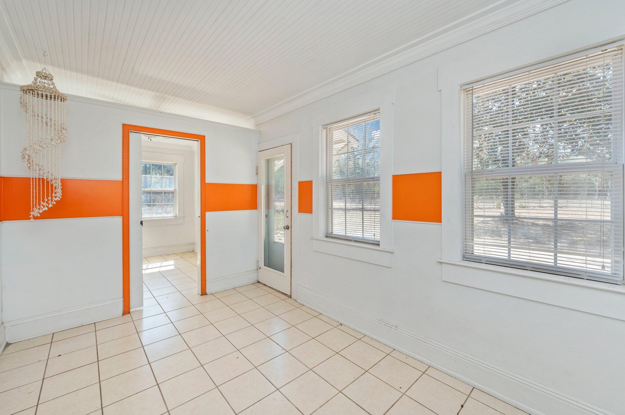 METES & BOUNDS - Residential Lease