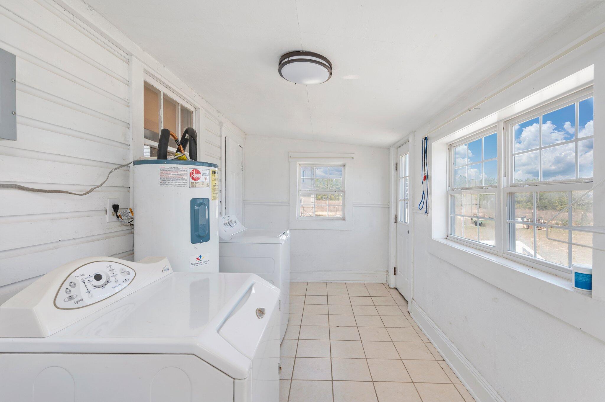 METES & BOUNDS - Residential Lease