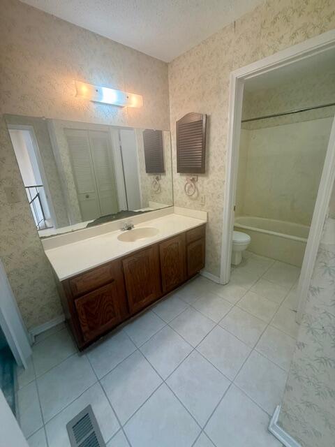 MANOR SHORES VILLAS - Residential Lease