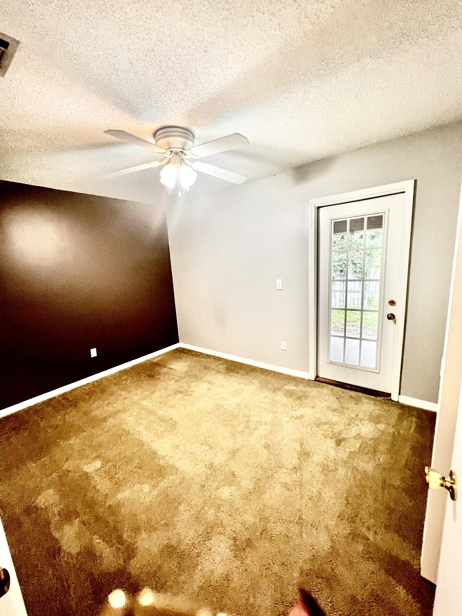 LIVE OAK MANORS - Residential