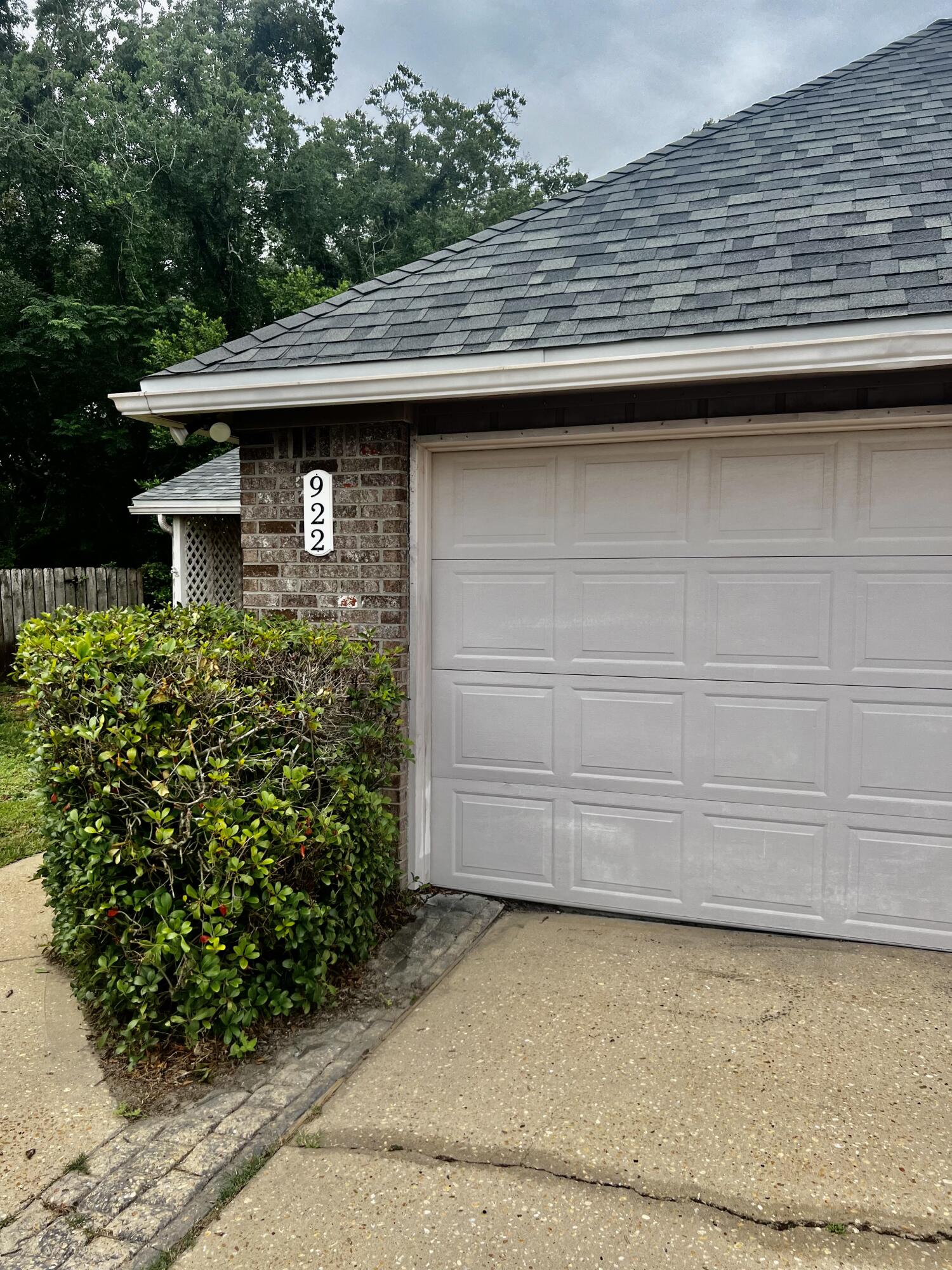 LIVE OAK MANORS - Residential