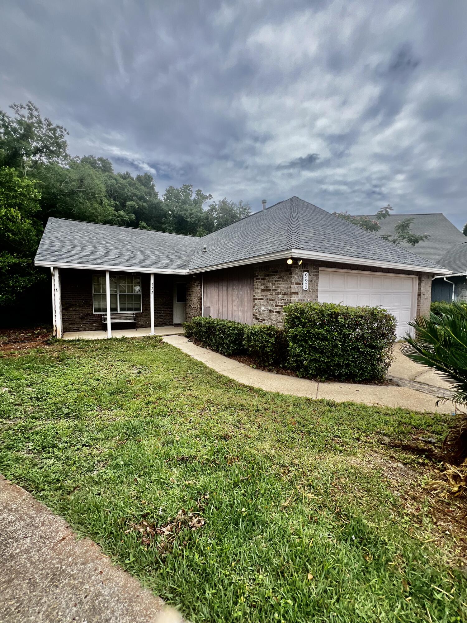 LIVE OAK MANORS - Residential