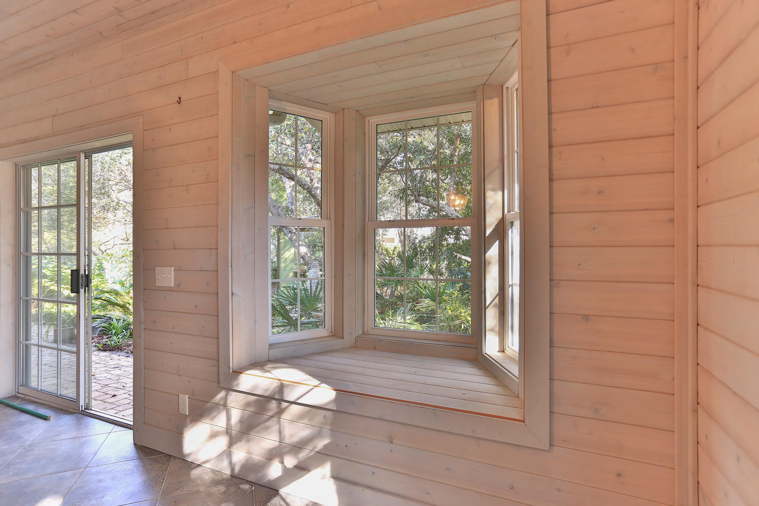 SEABREEZE - Residential